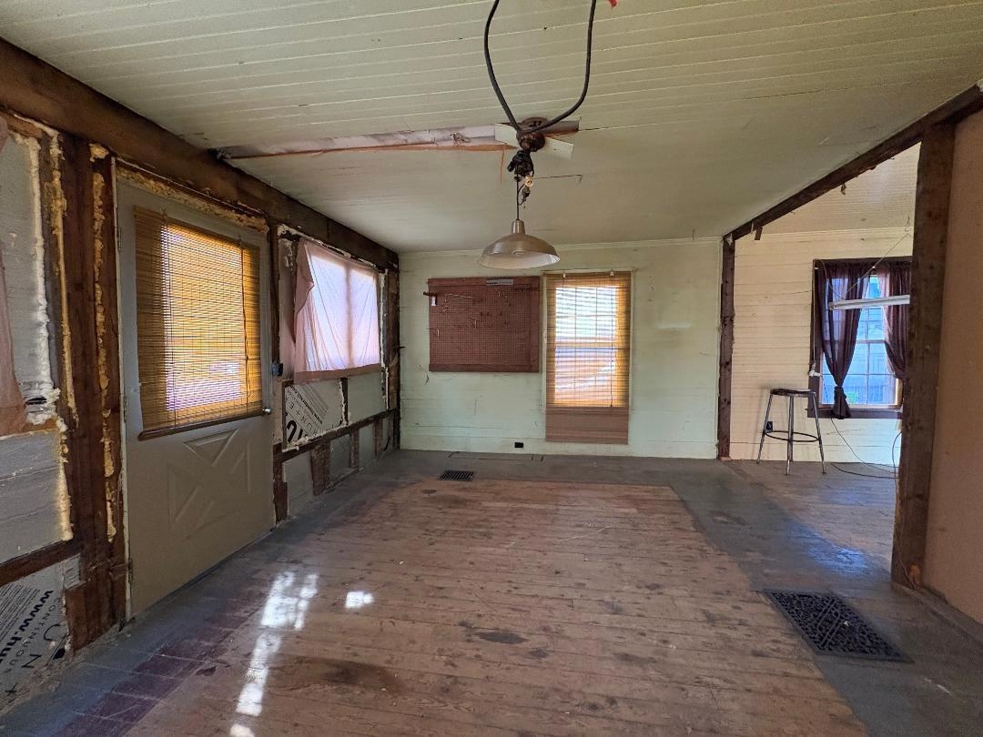 81 Vine Street Property Photo 14