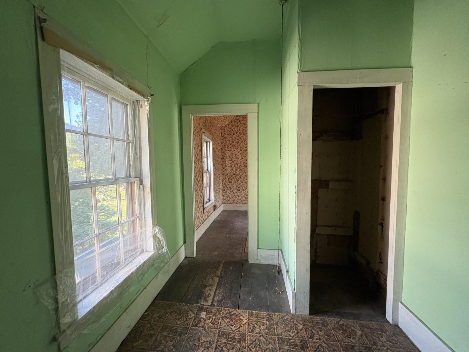 81 Vine Street Property Photo 24