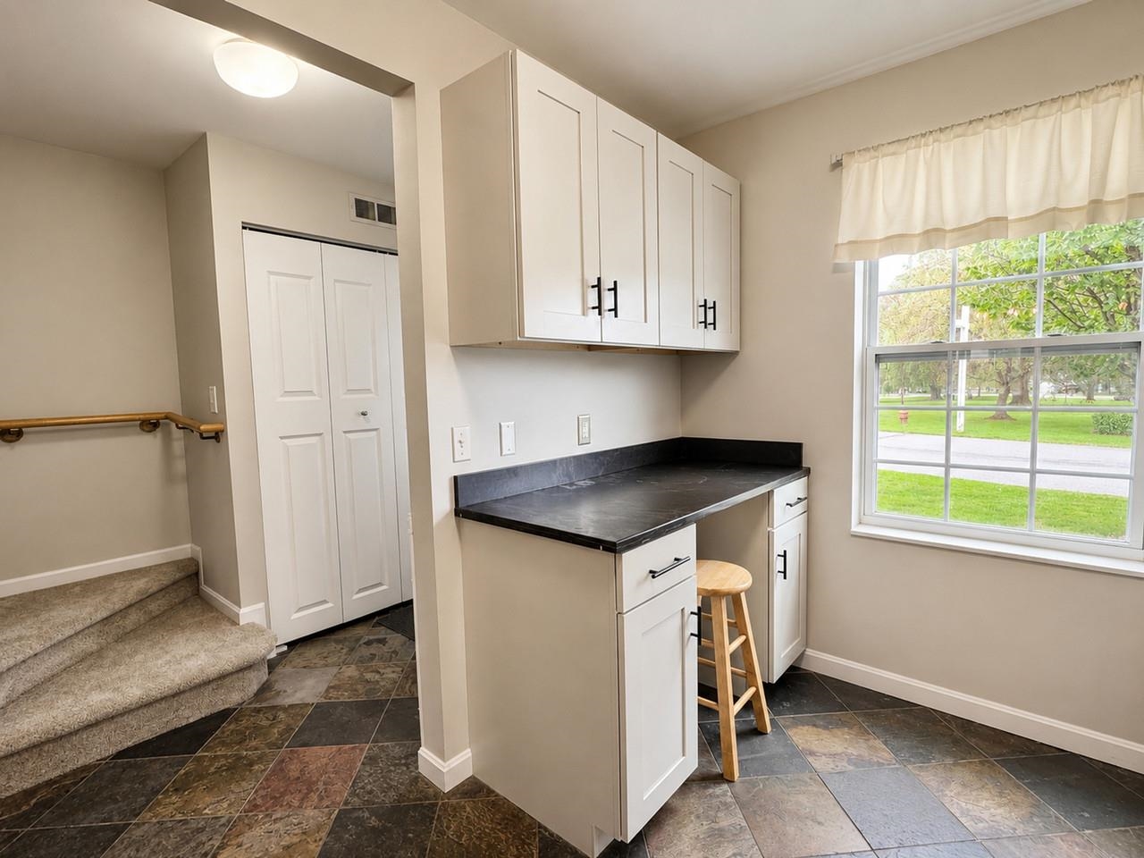 76 Seth Circle Property Photo 4