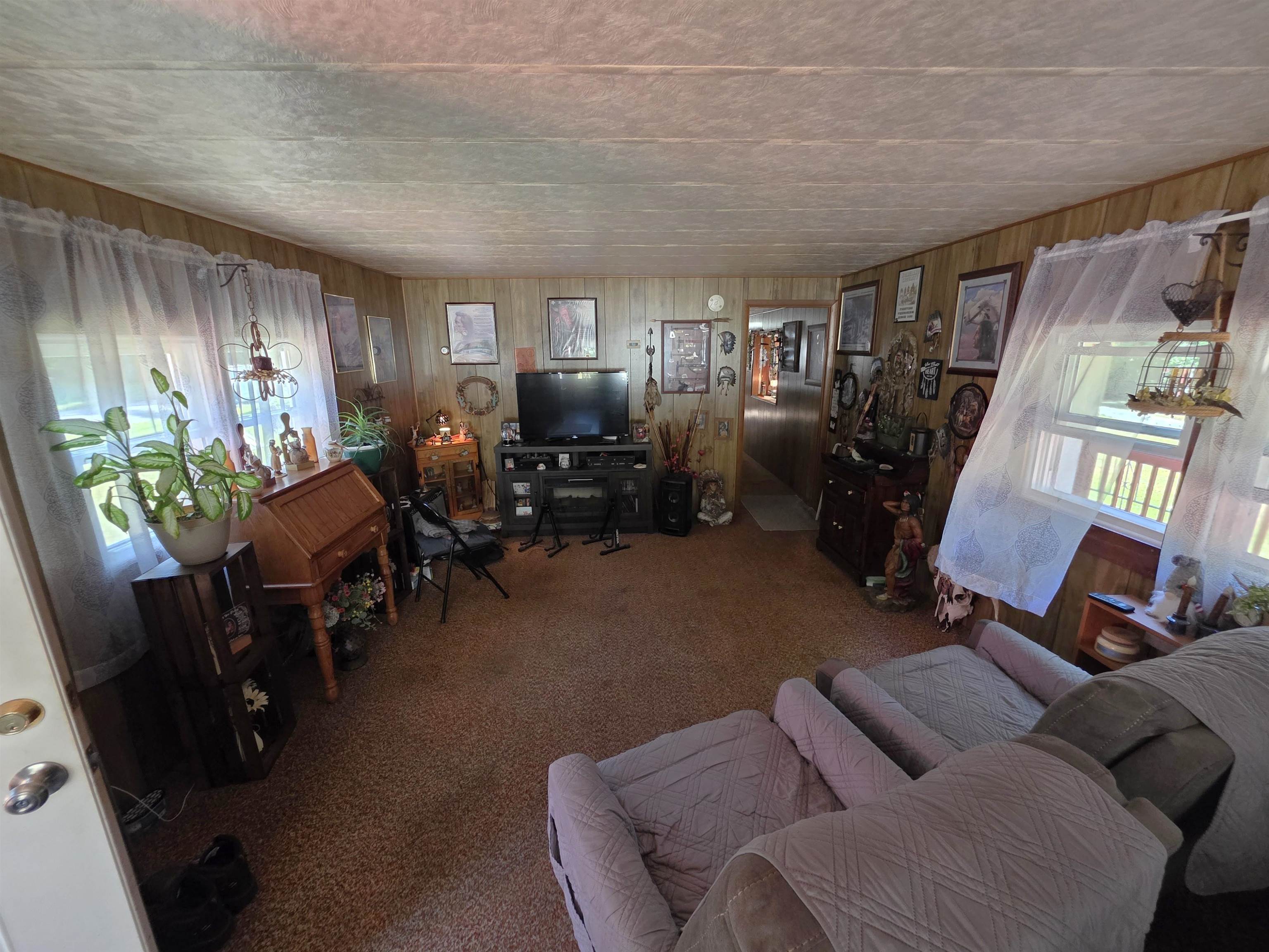 19 River Road Property Photo 6
