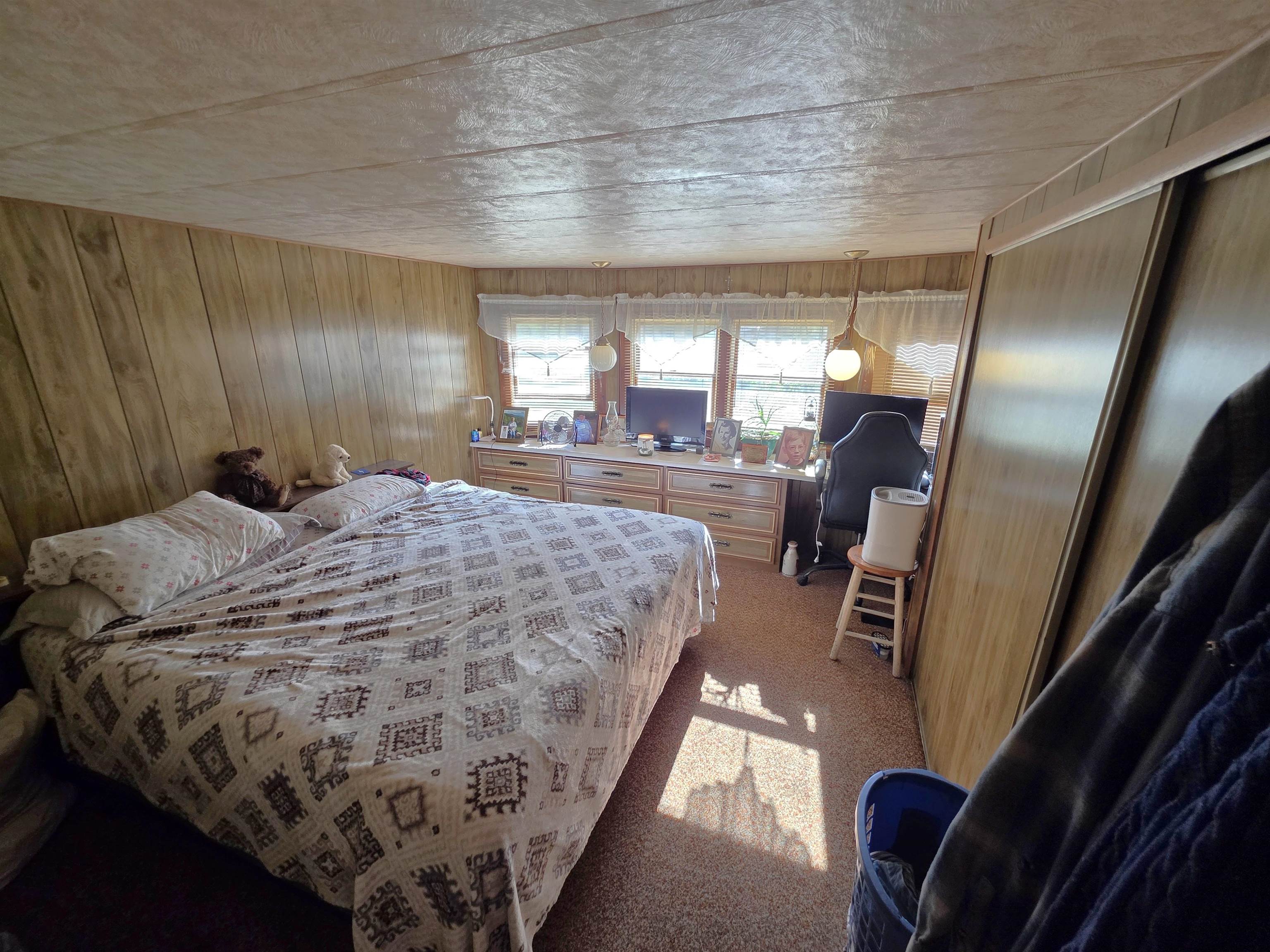 19 River Road Property Photo 13