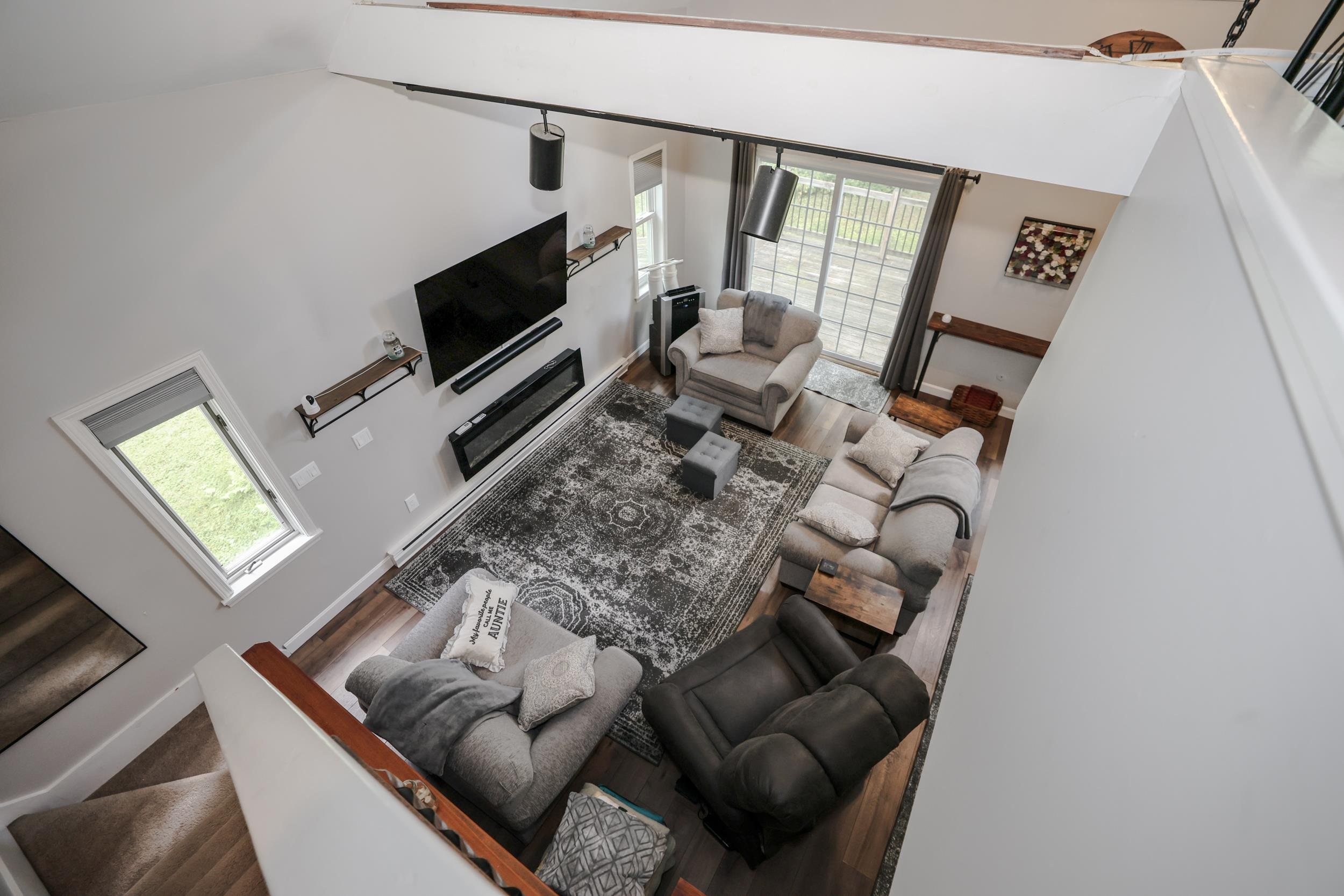 599 Tolend Road Property Photo 10