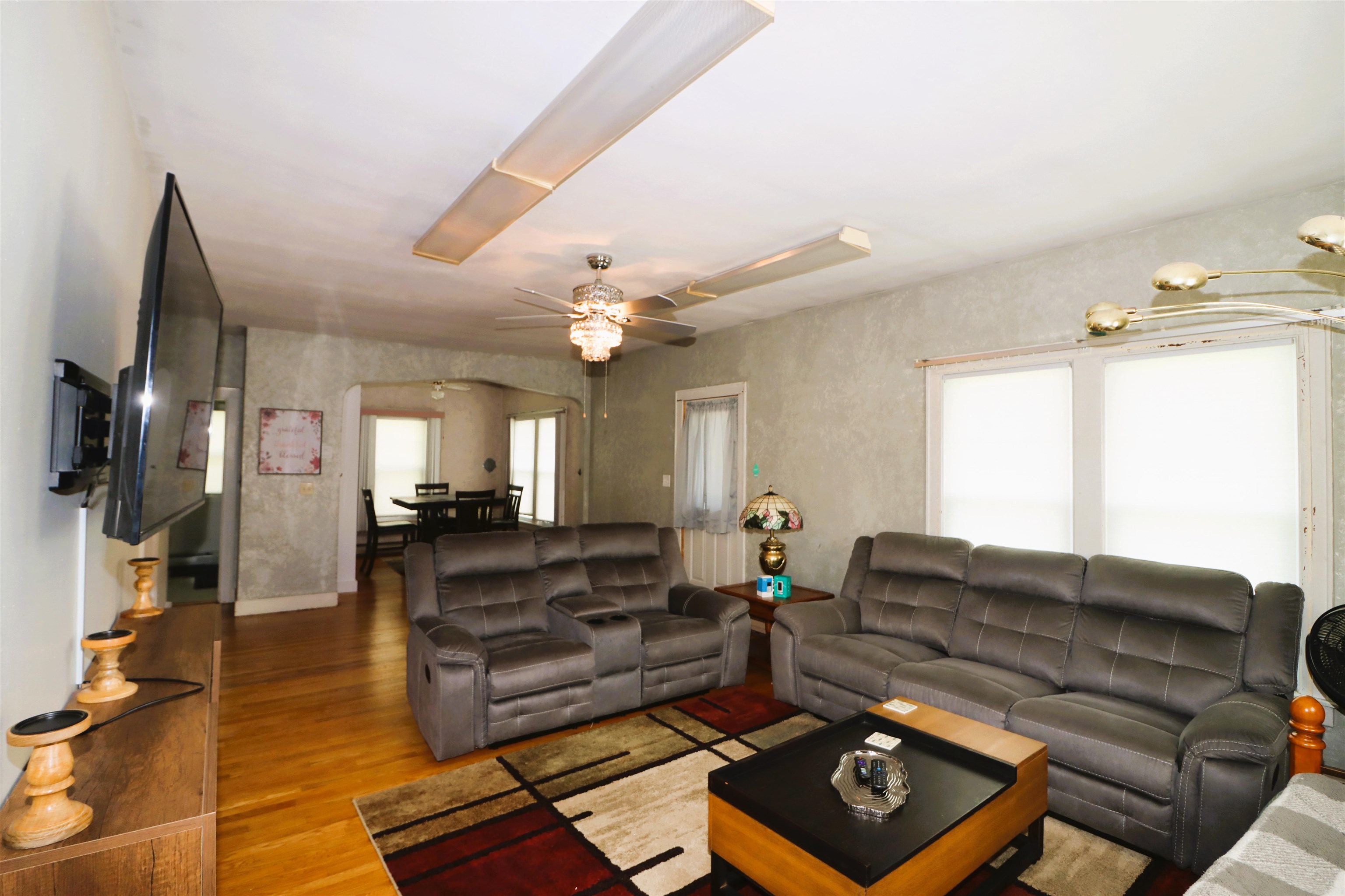 429 Main Street Property Photo 5