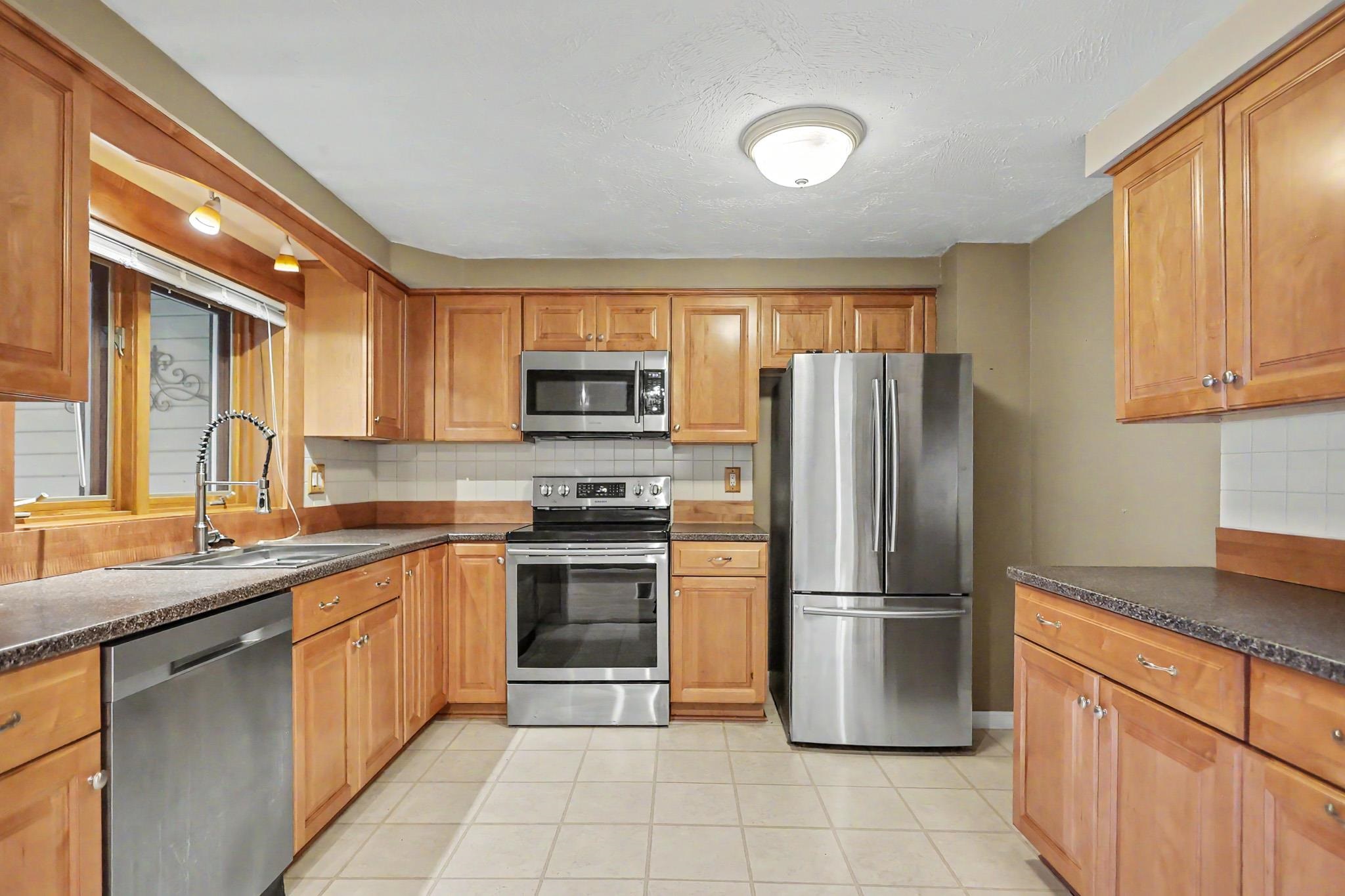 5 Tsienneto Road Property Photo 8
