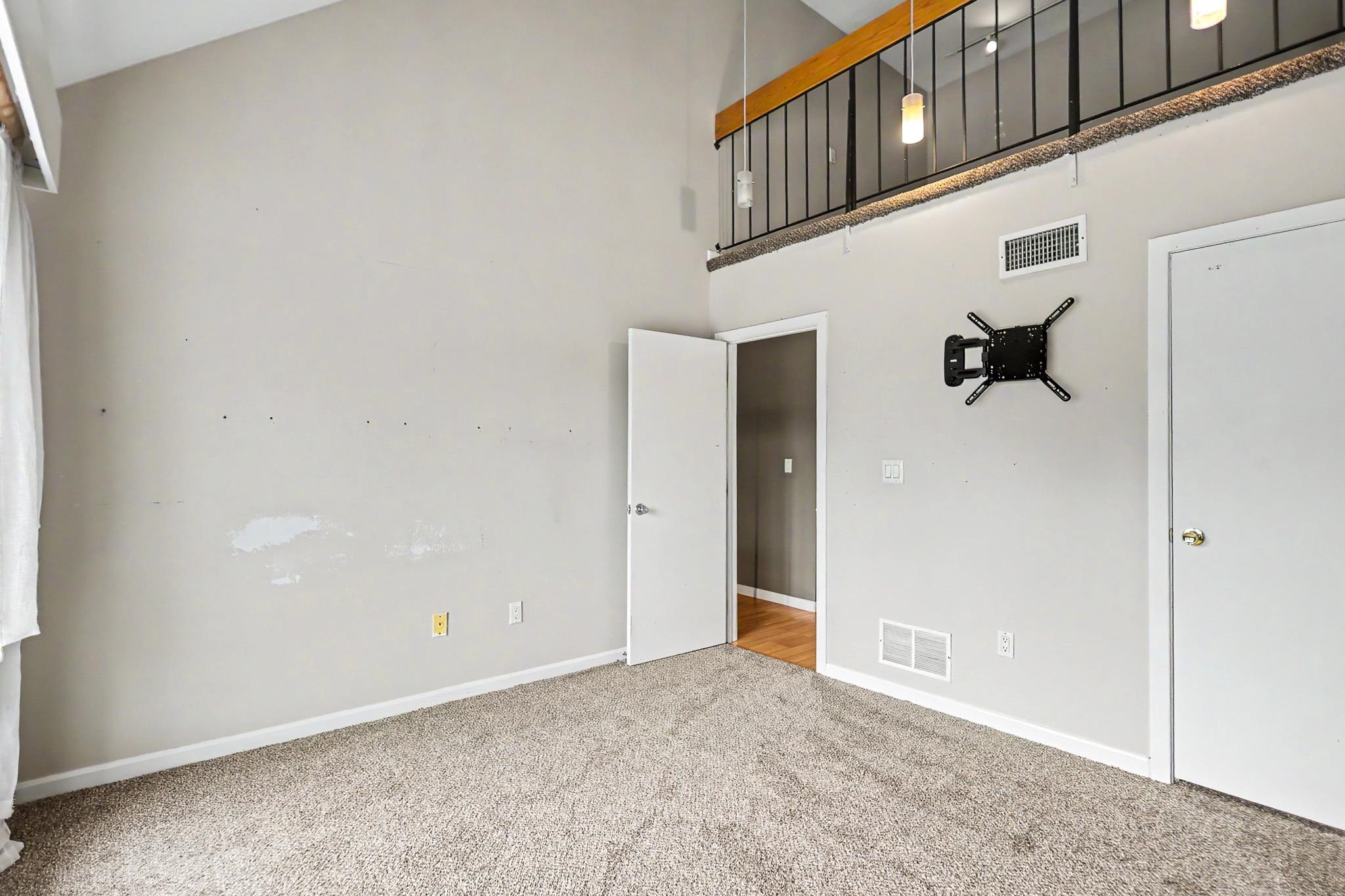 5 Tsienneto Road Property Photo 20