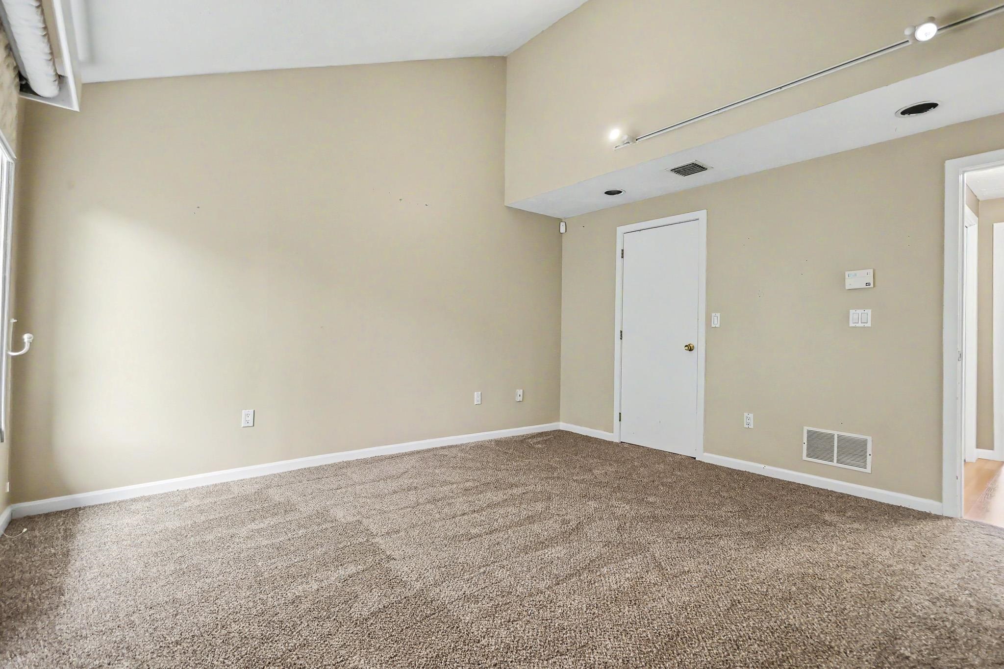 5 Tsienneto Road Property Photo 25