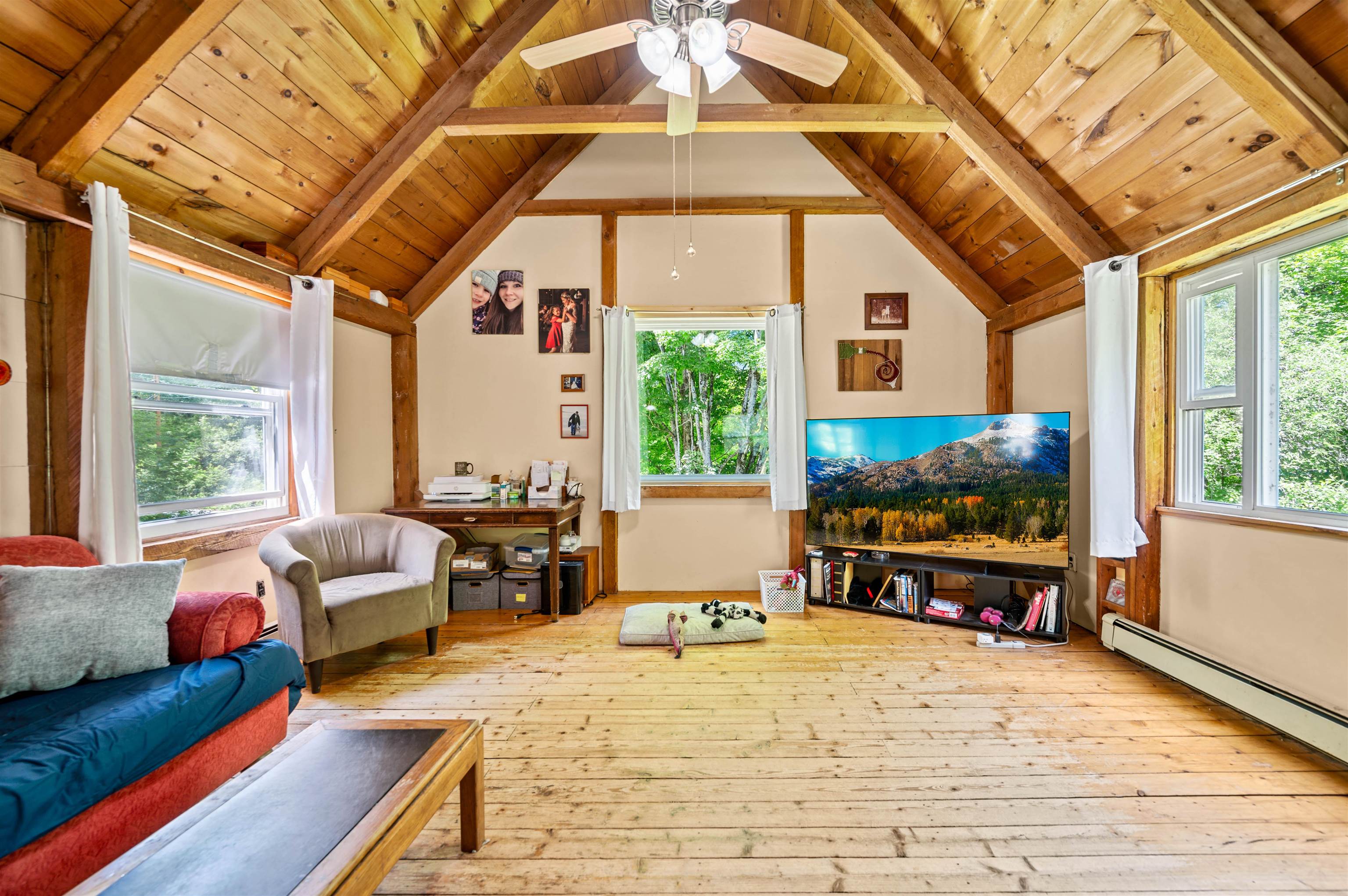 642 Hill Street Property Photo 2