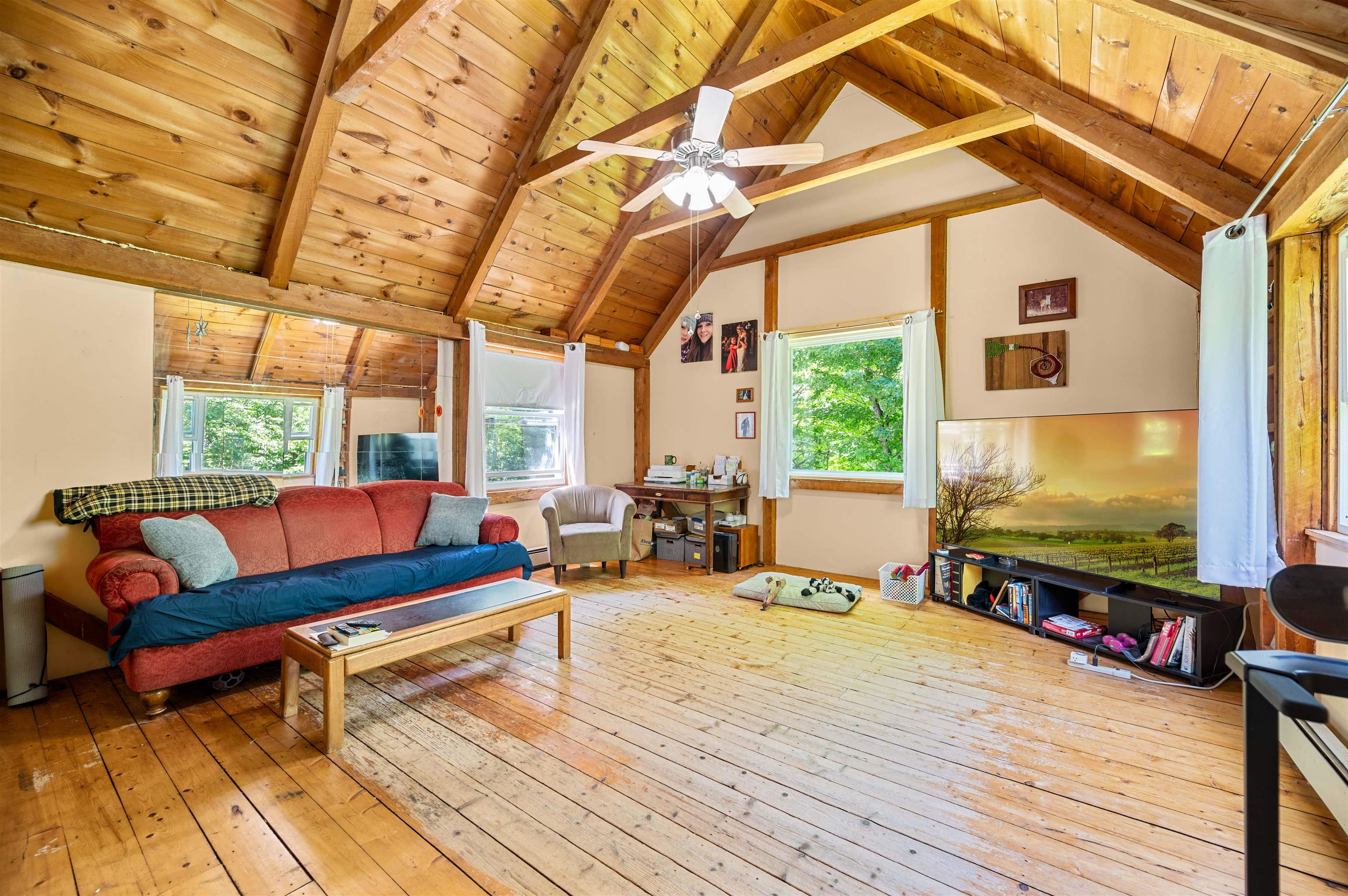 642 Hill Street Property Photo 3