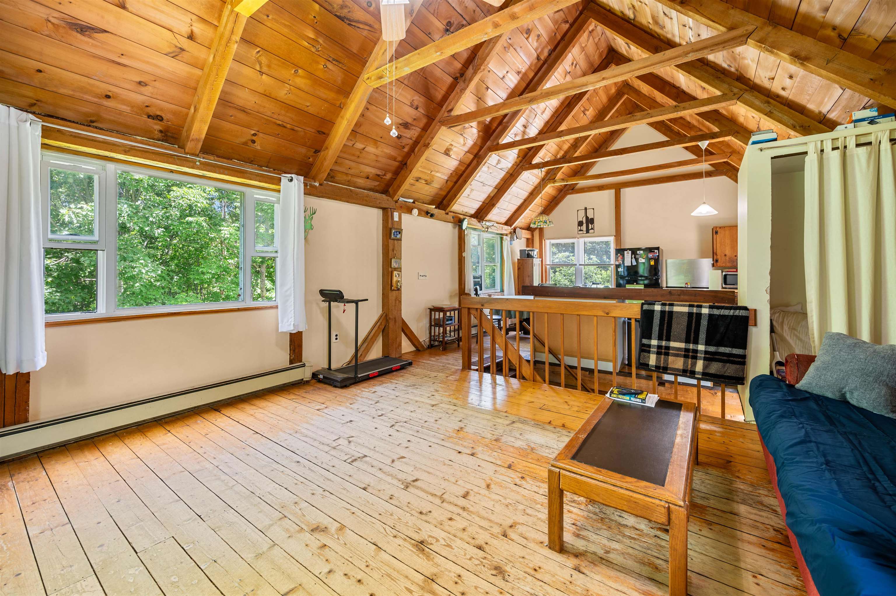 642 Hill Street Property Photo 6