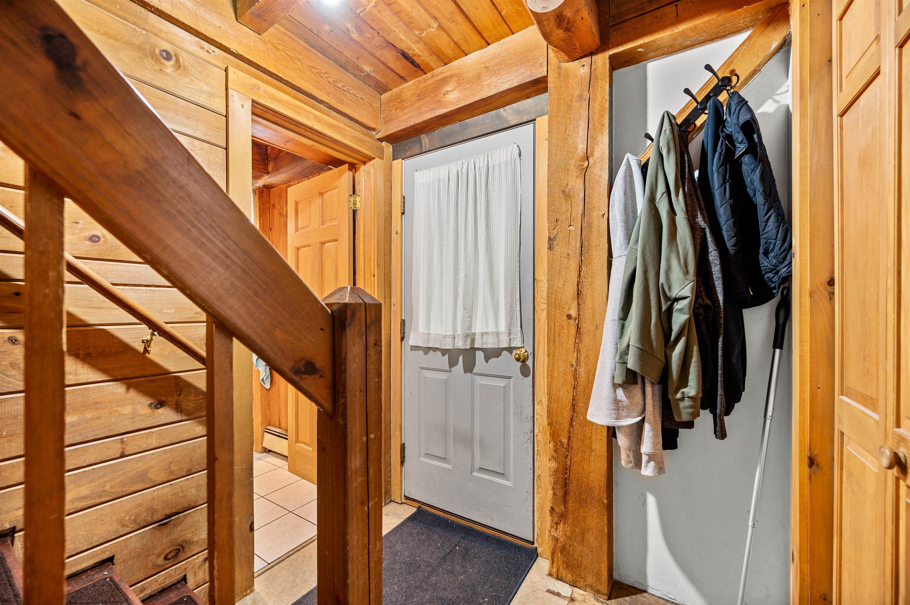 642 Hill Street Property Photo 10