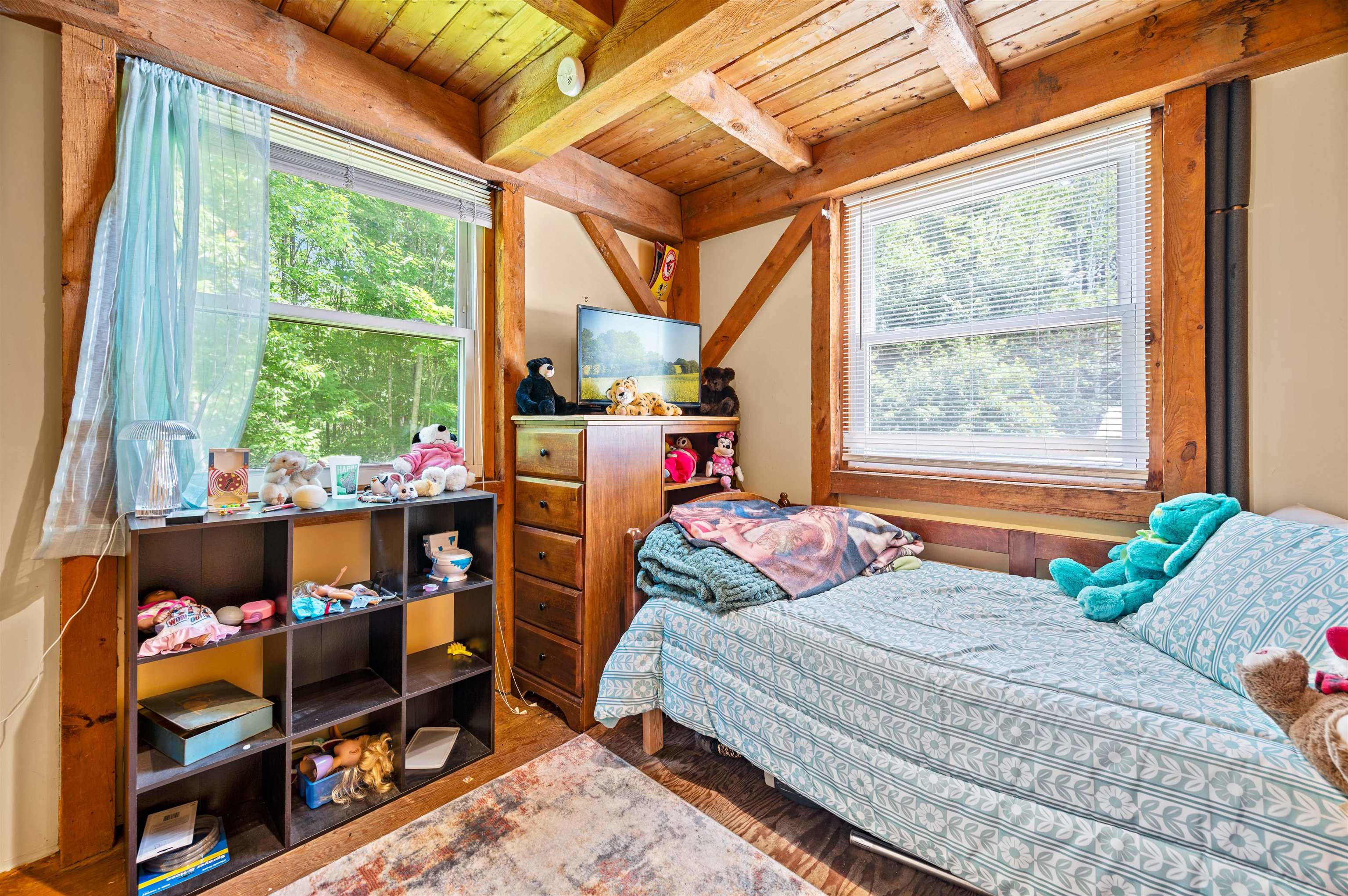 642 Hill Street Property Photo 18