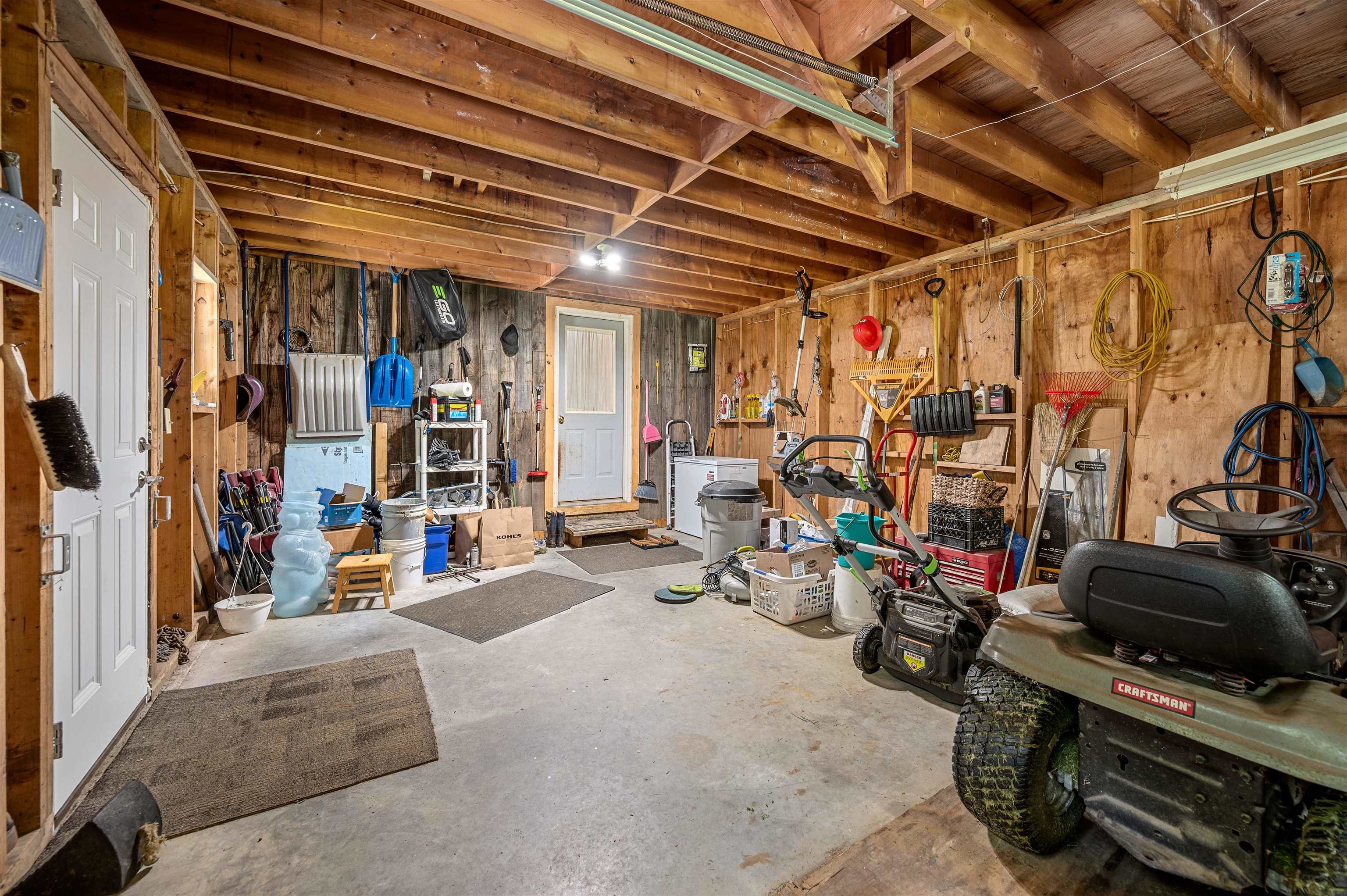 642 Hill Street Property Photo 21