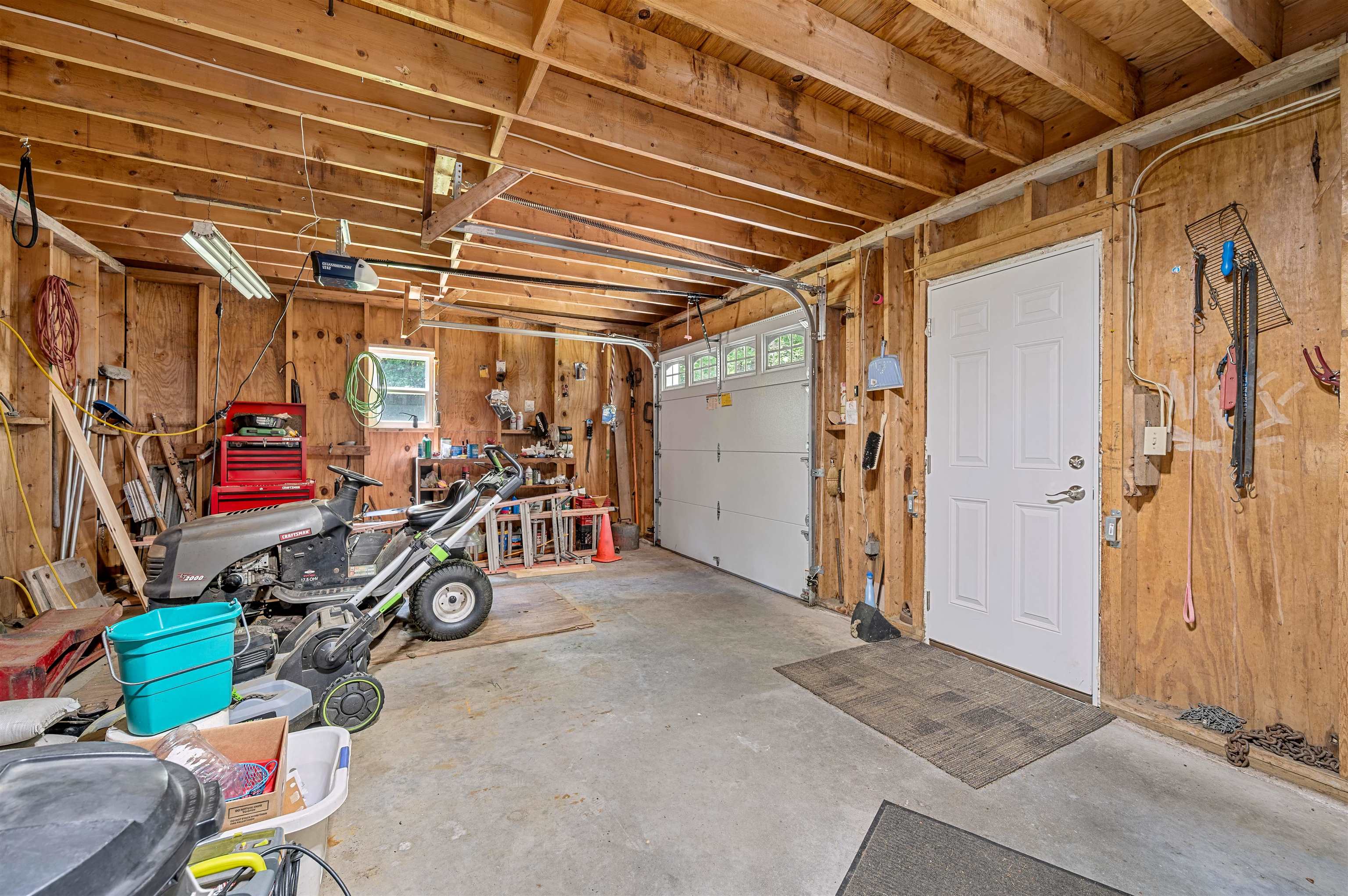 642 Hill Street Property Photo 24