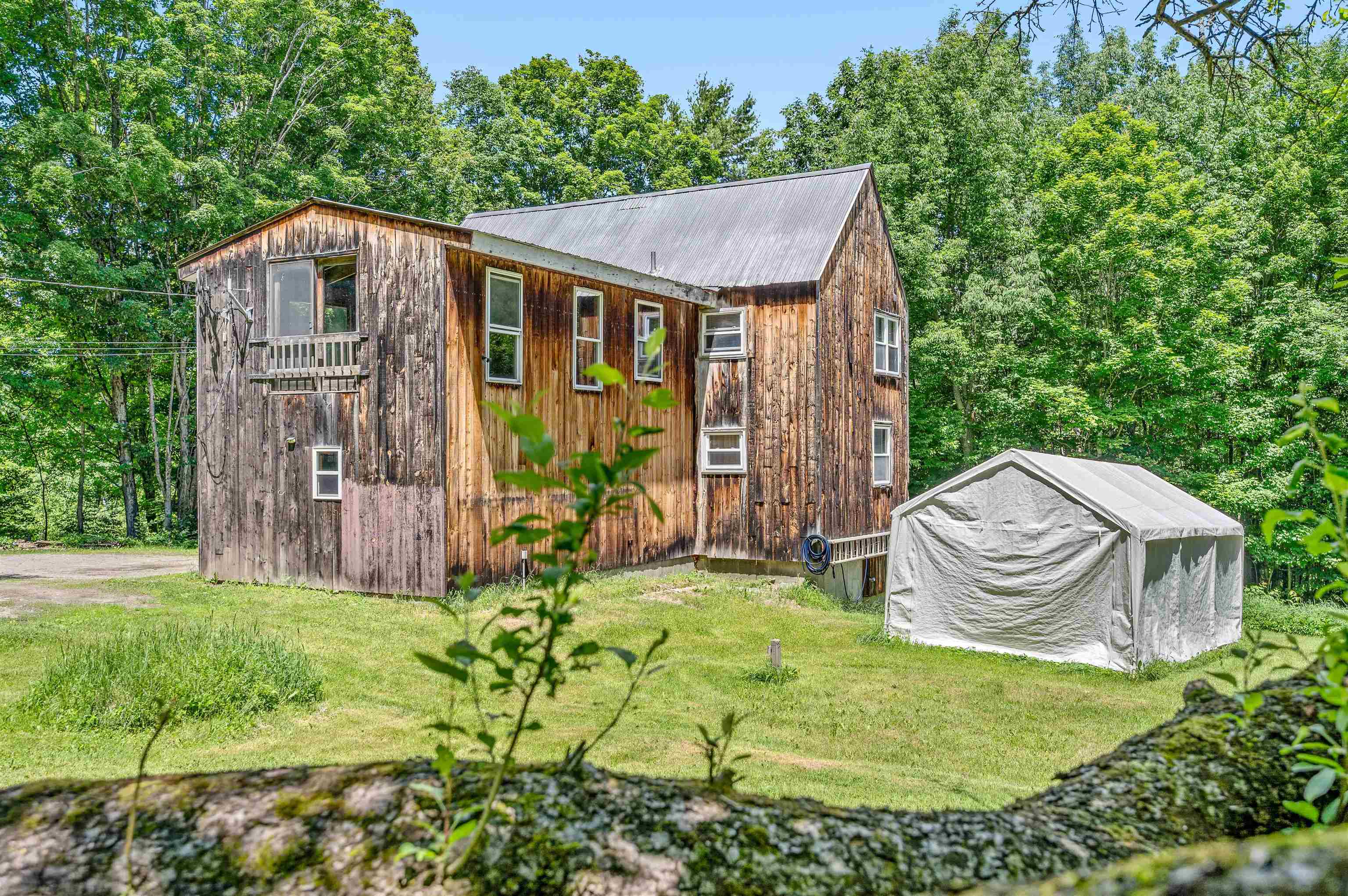 642 Hill Street Property Photo 26