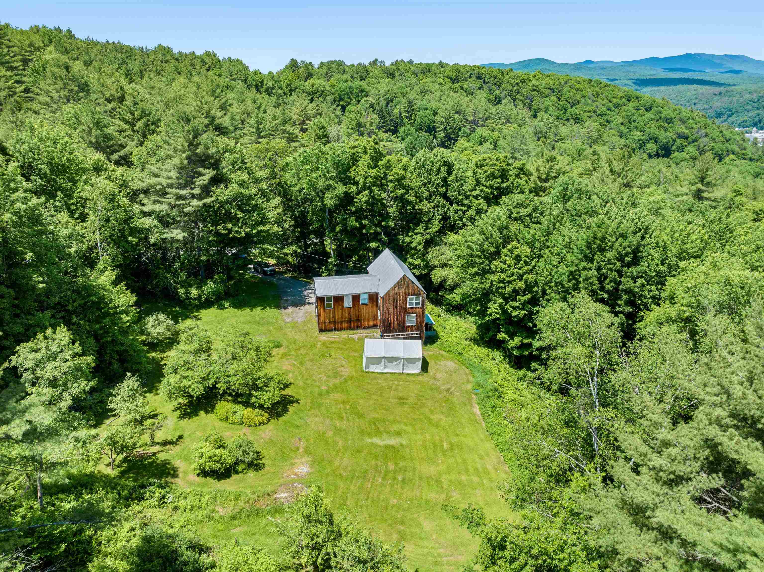642 Hill Street Property Photo 27