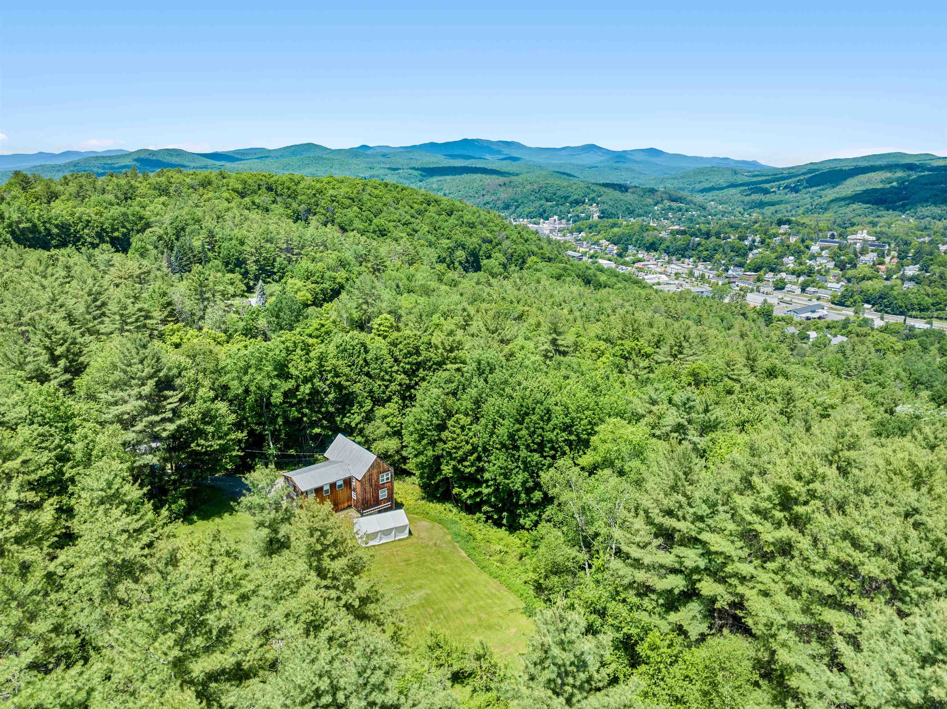 642 Hill Street Property Photo 28