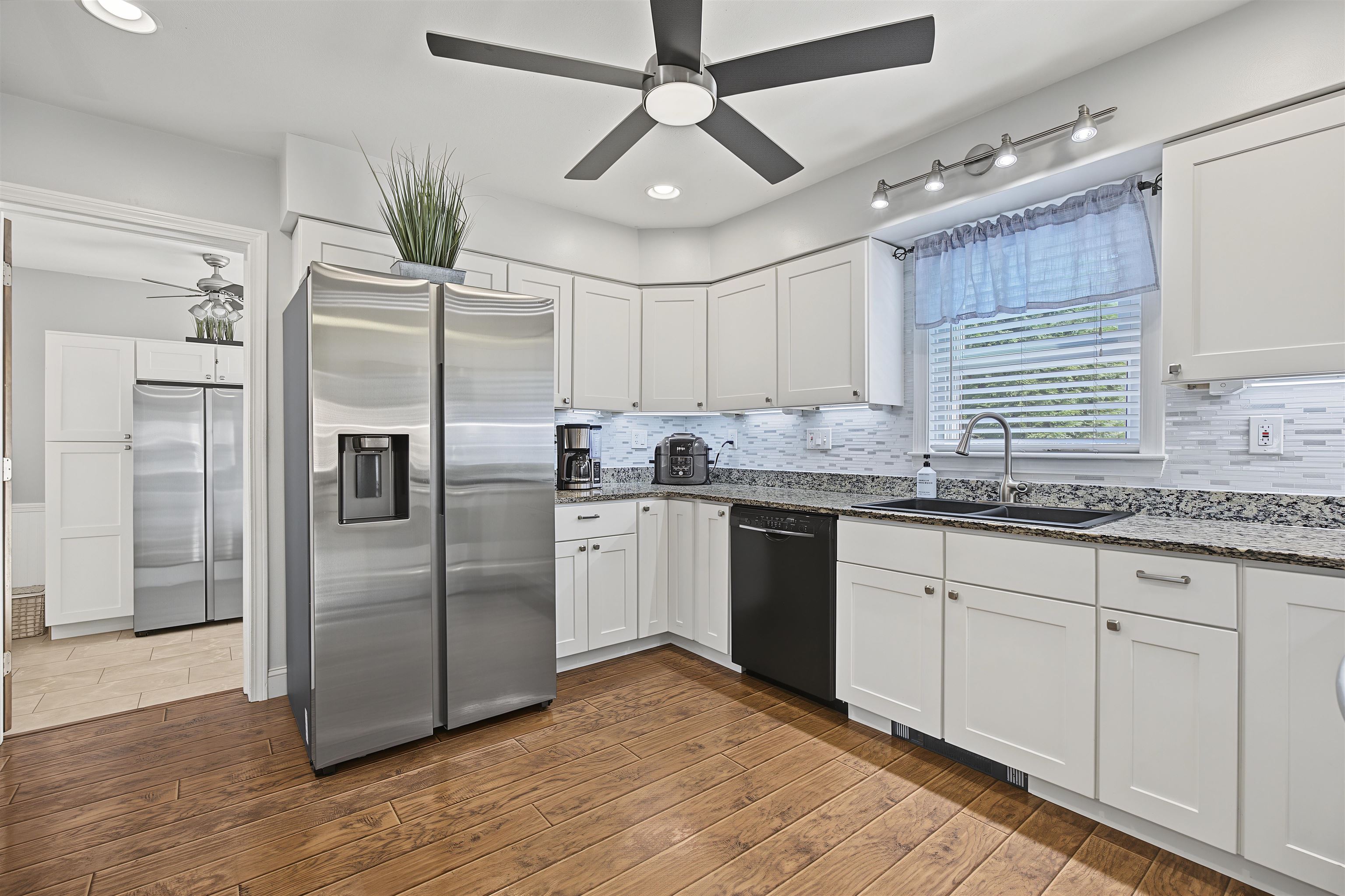 176 Stanton Street Property Photo 11