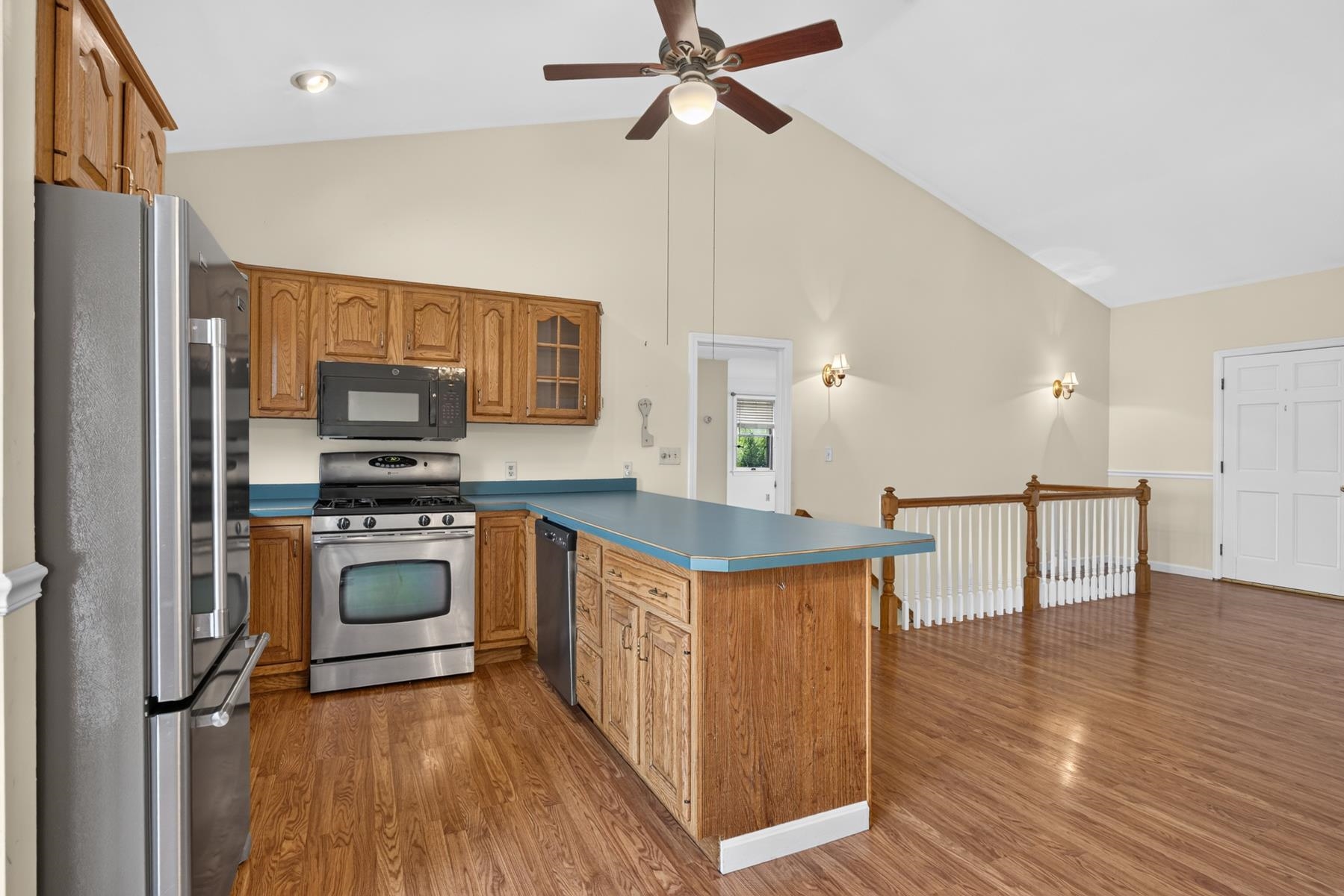 571 Silver Street Property Photo 11