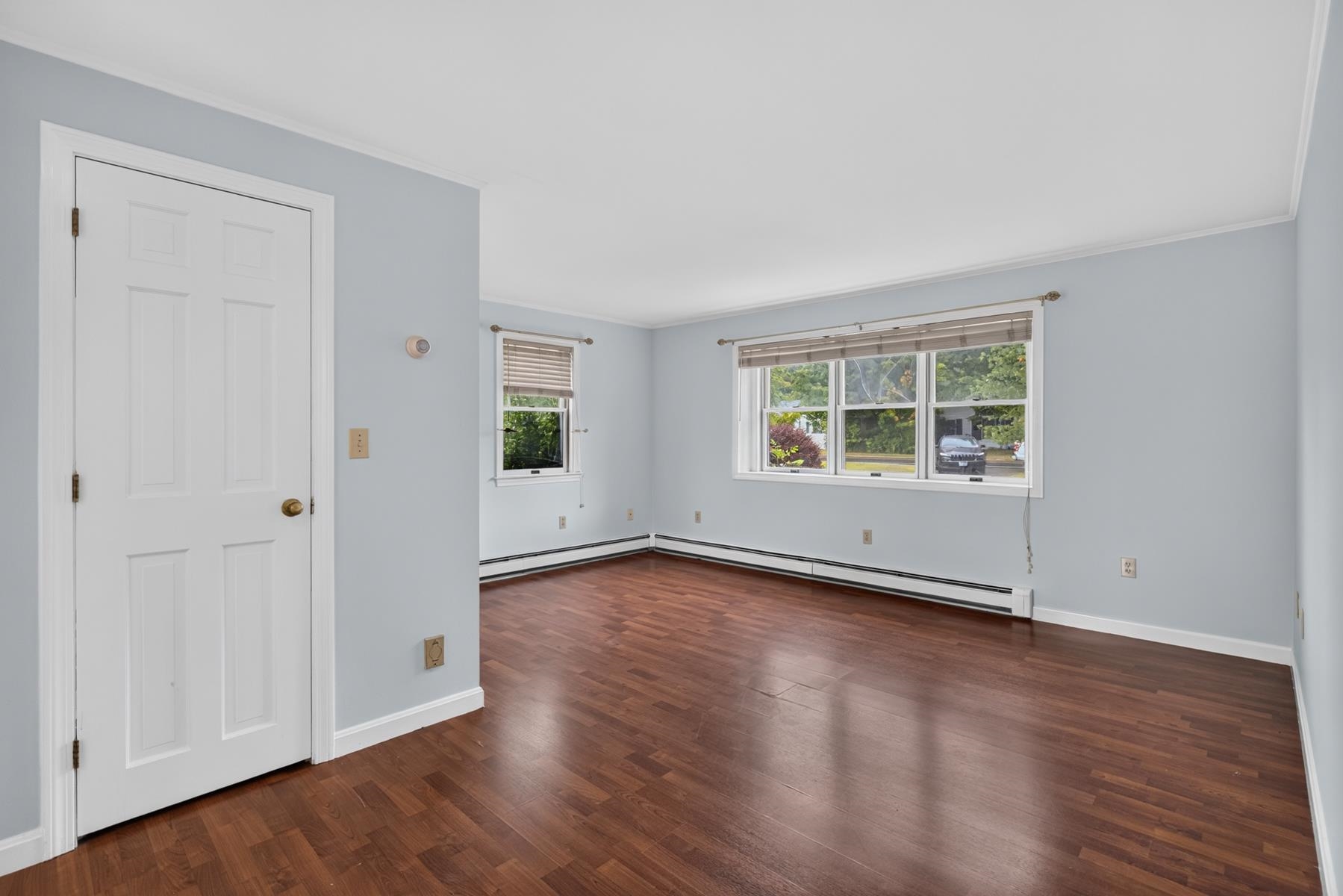 571 Silver Street Property Photo 15