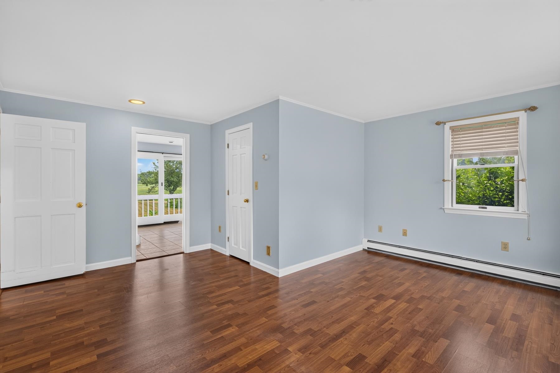571 Silver Street Property Photo 16