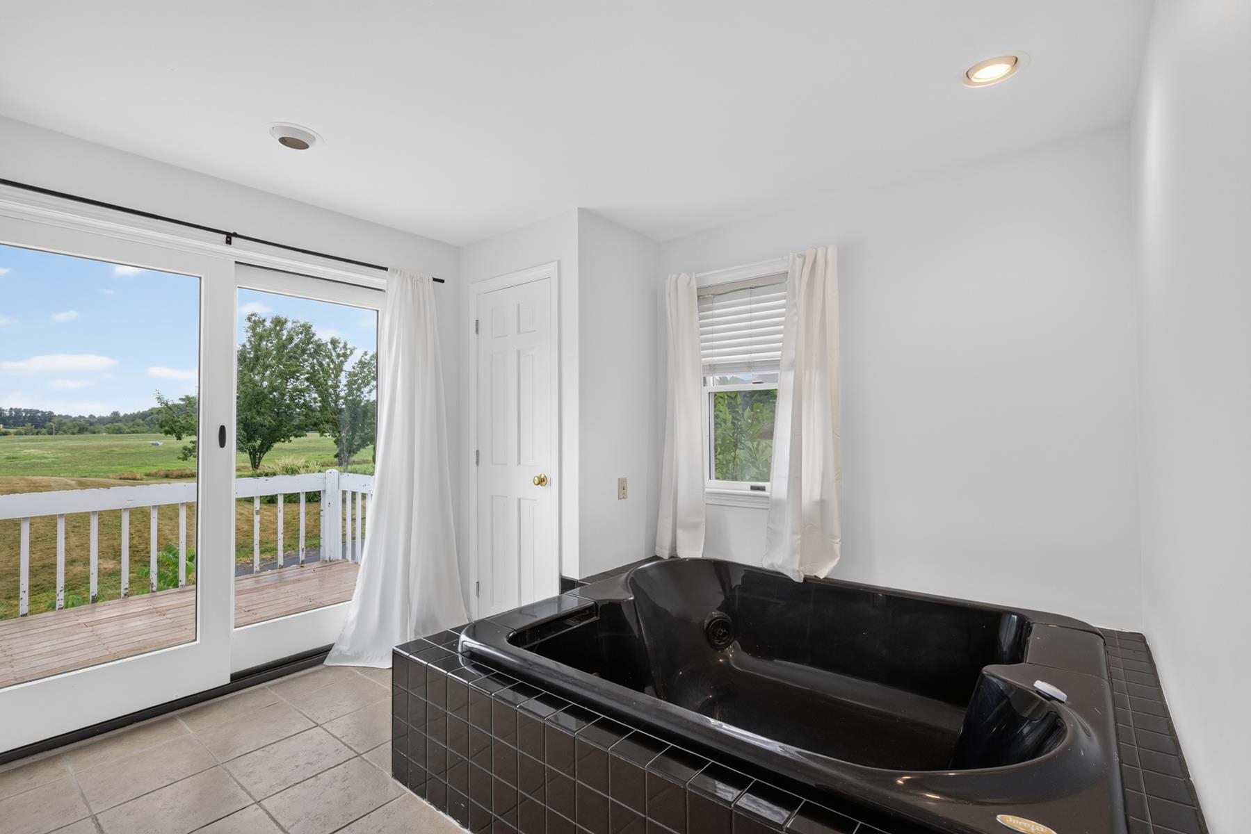 571 Silver Street Property Photo 19