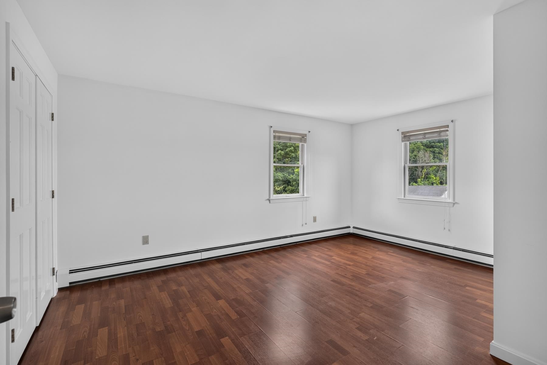 571 Silver Street Property Photo 21