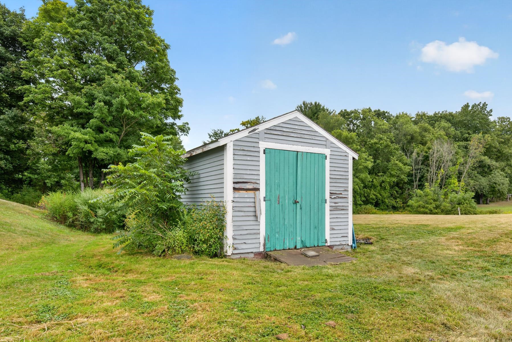 571 Silver Street Property Photo 29