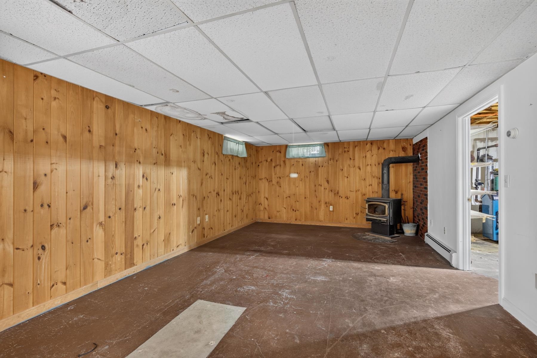 571 Silver Street Property Photo 35