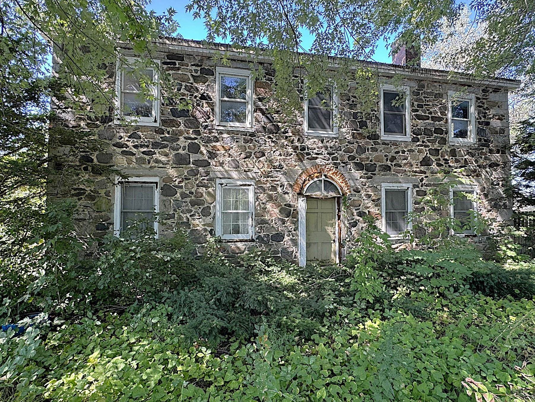 748 South Main Street Property Photo 1