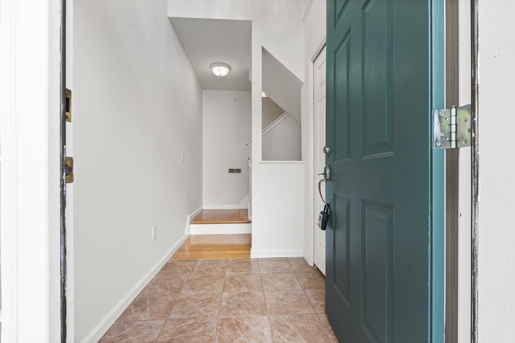 16 Edward Circle Property Photo 8