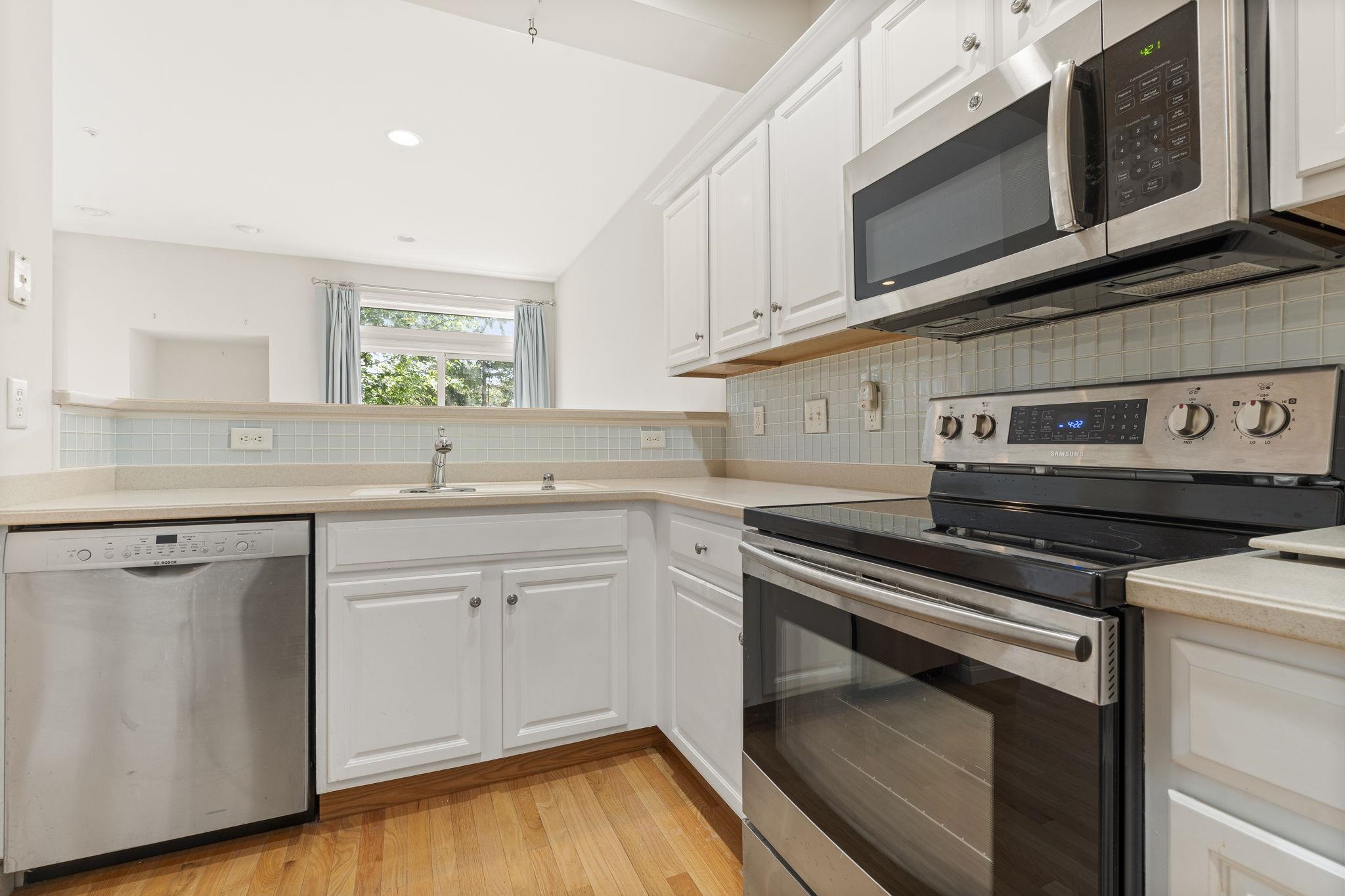 16 Edward Circle Property Photo 27