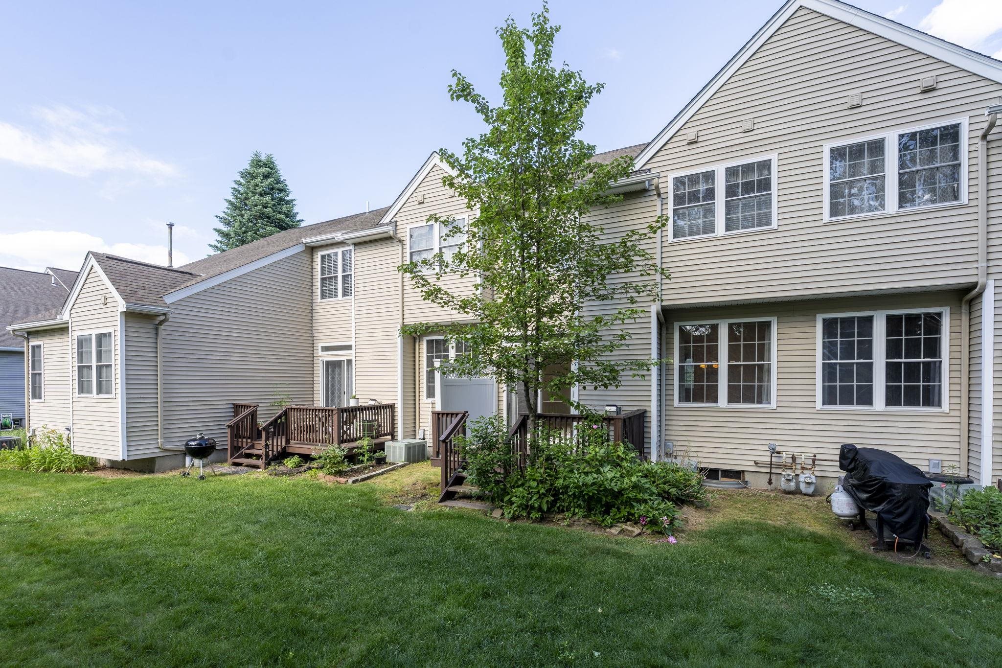 16 Edward Circle Property Photo 51