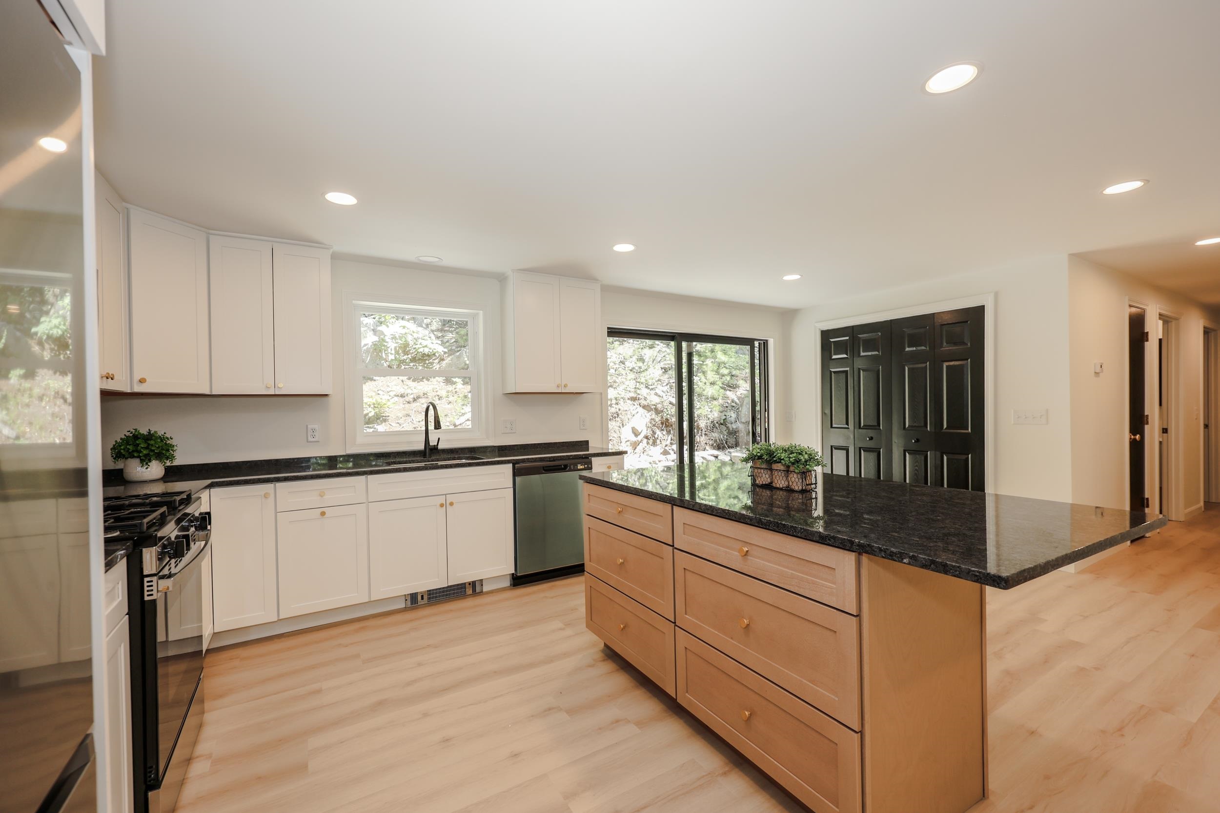 50 Great Hill Road Property Photo 6