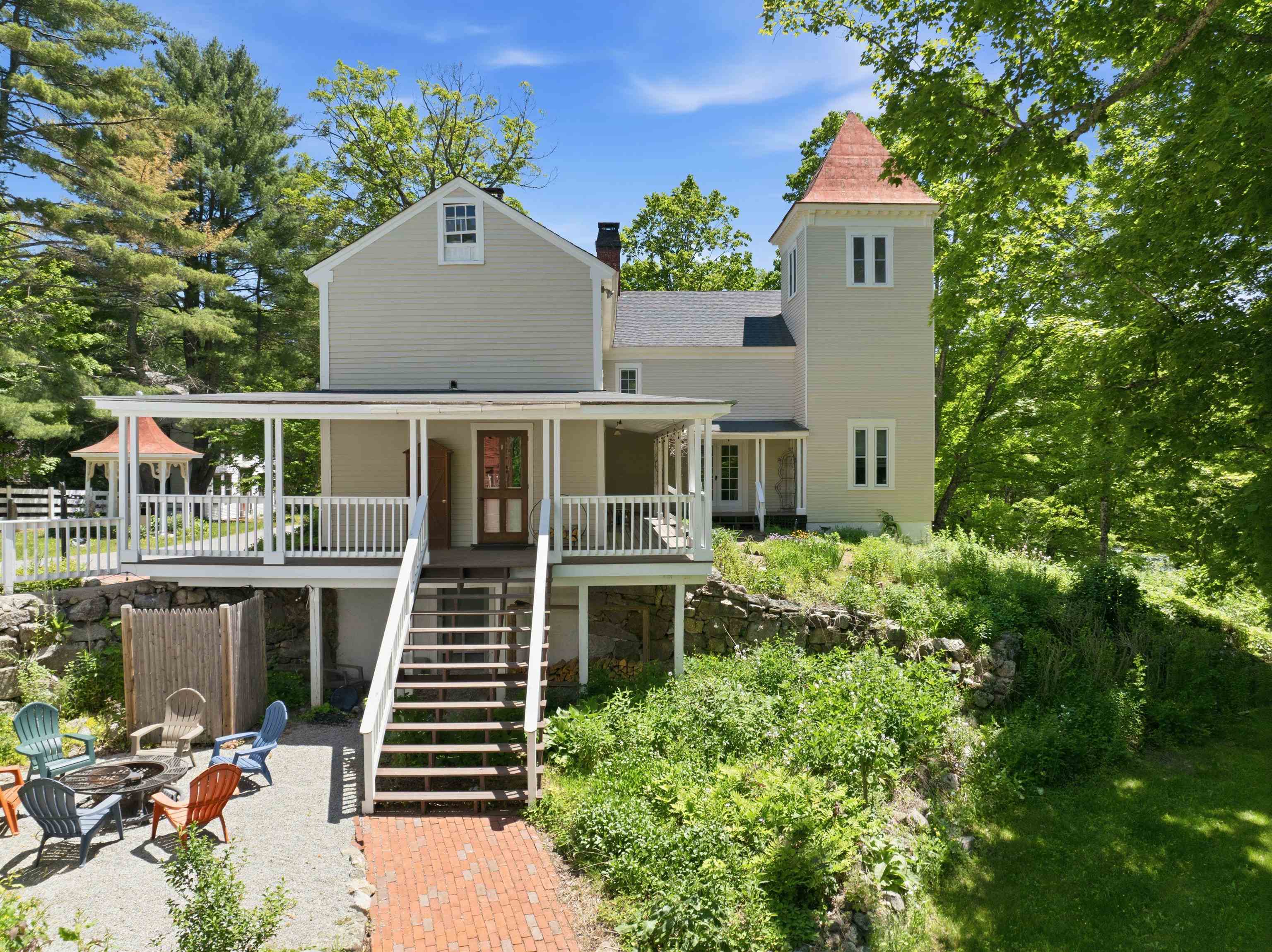 183 Waterloo Street Property Photo 3