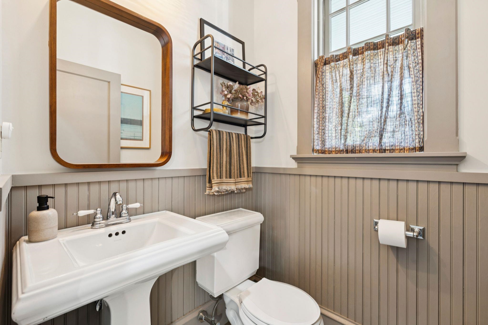 7 Strawberry Hill Lane Property Photo 8