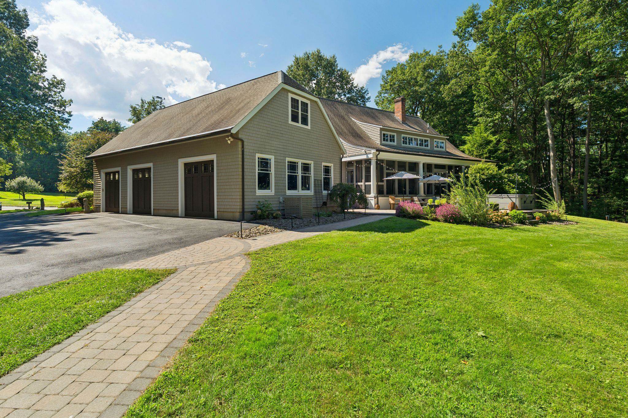 7 Strawberry Hill Lane Property Photo 38