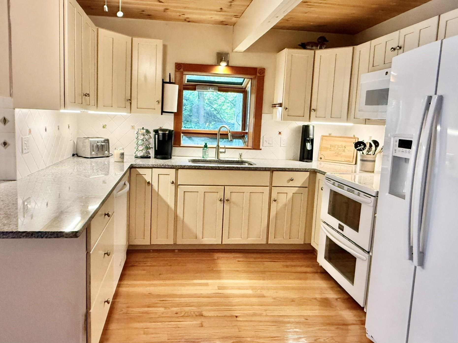 71 North Shore Road Property Photo 23