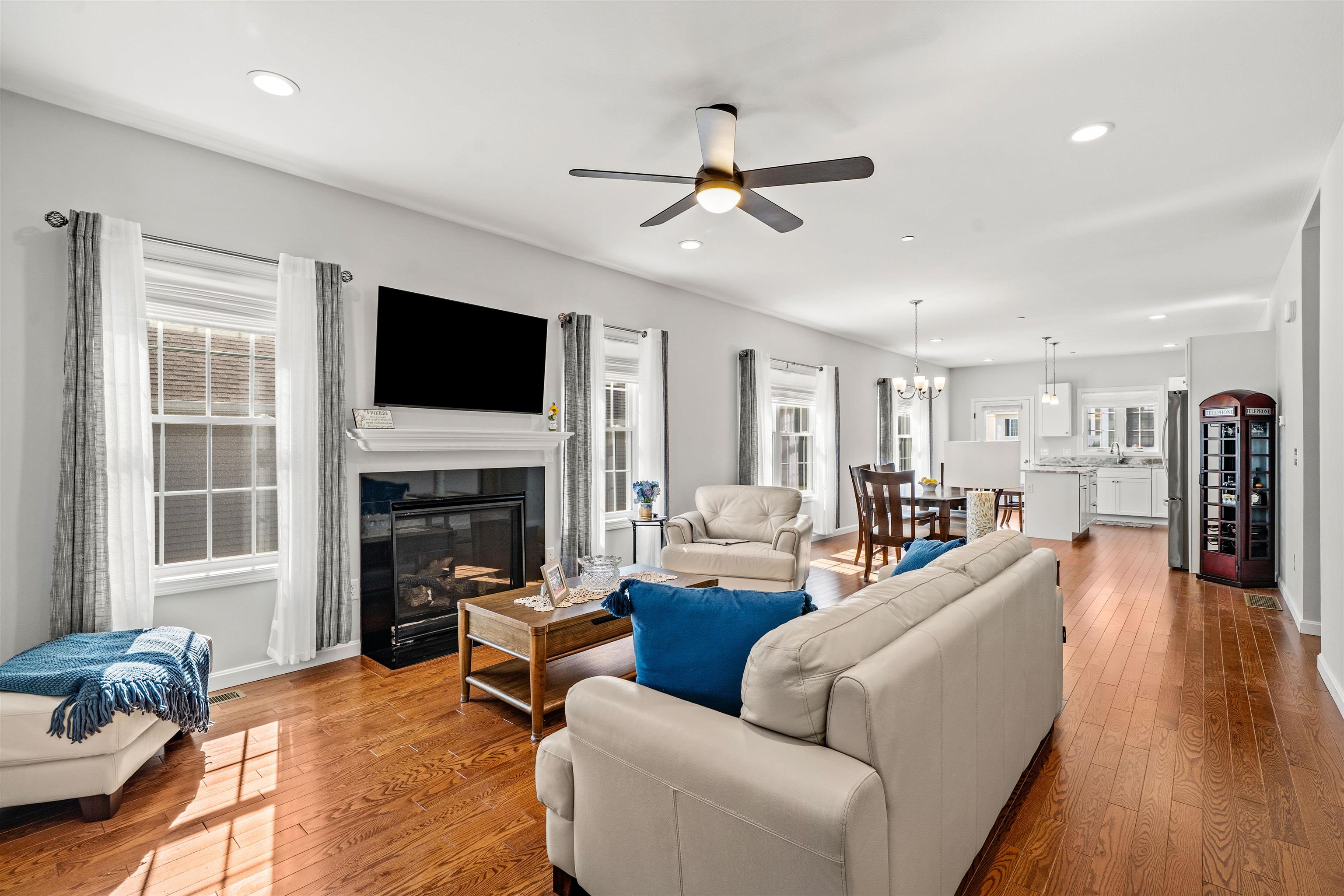9 Venus Way Property Photo 2