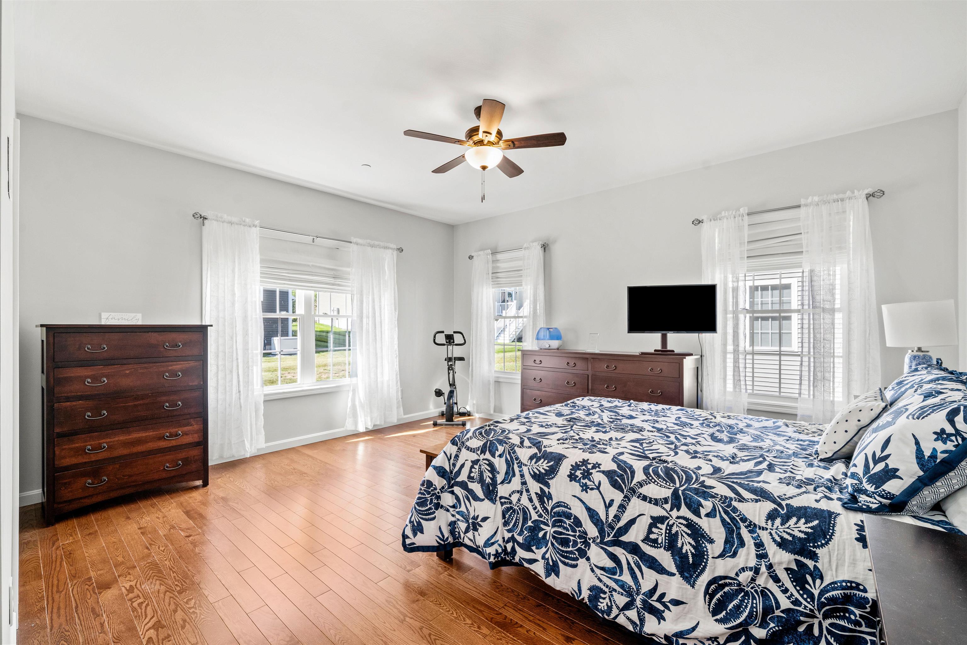 9 Venus Way Property Photo 14