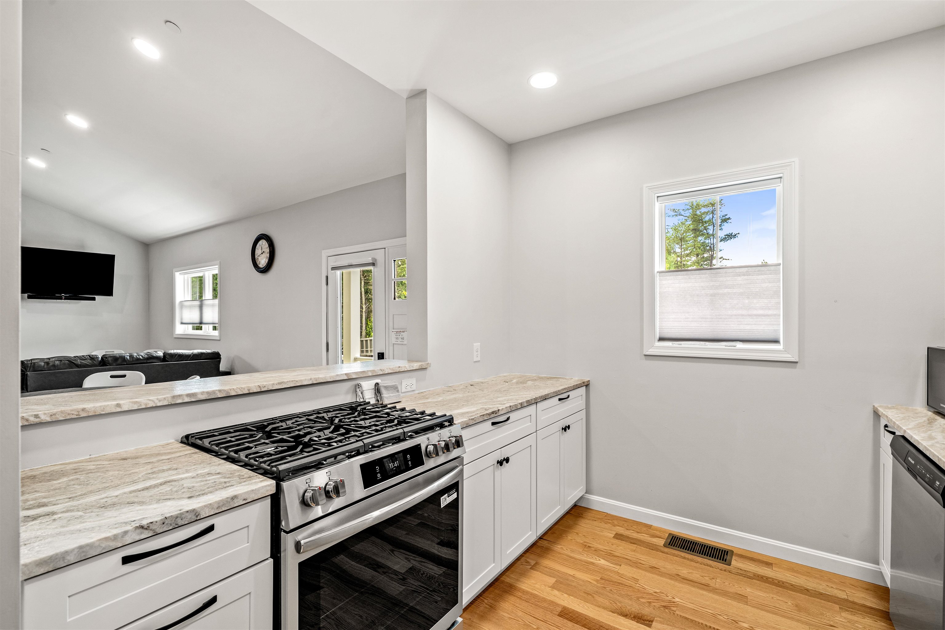 9 Venus Way Property Photo 29
