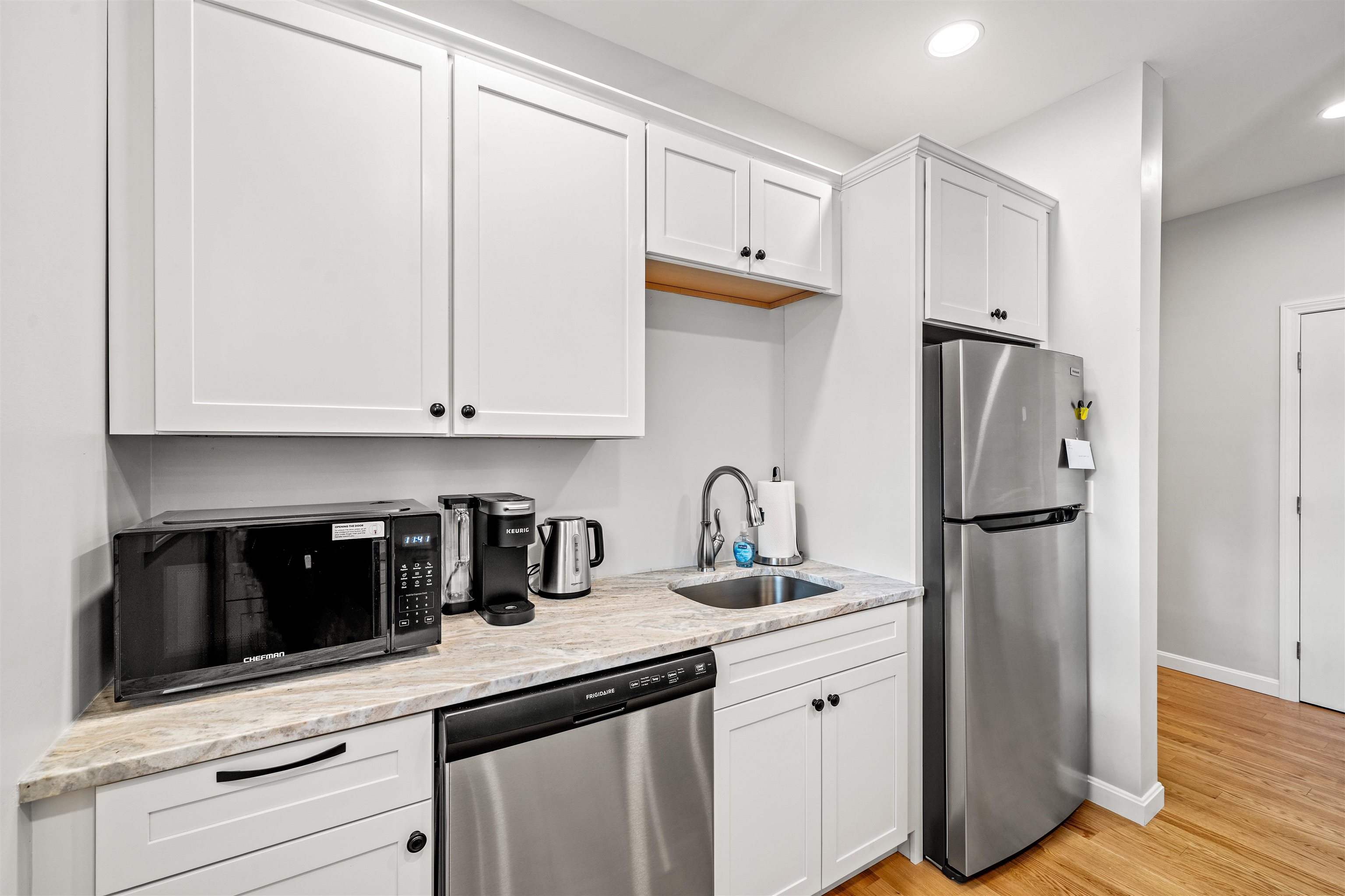 9 Venus Way Property Photo 30