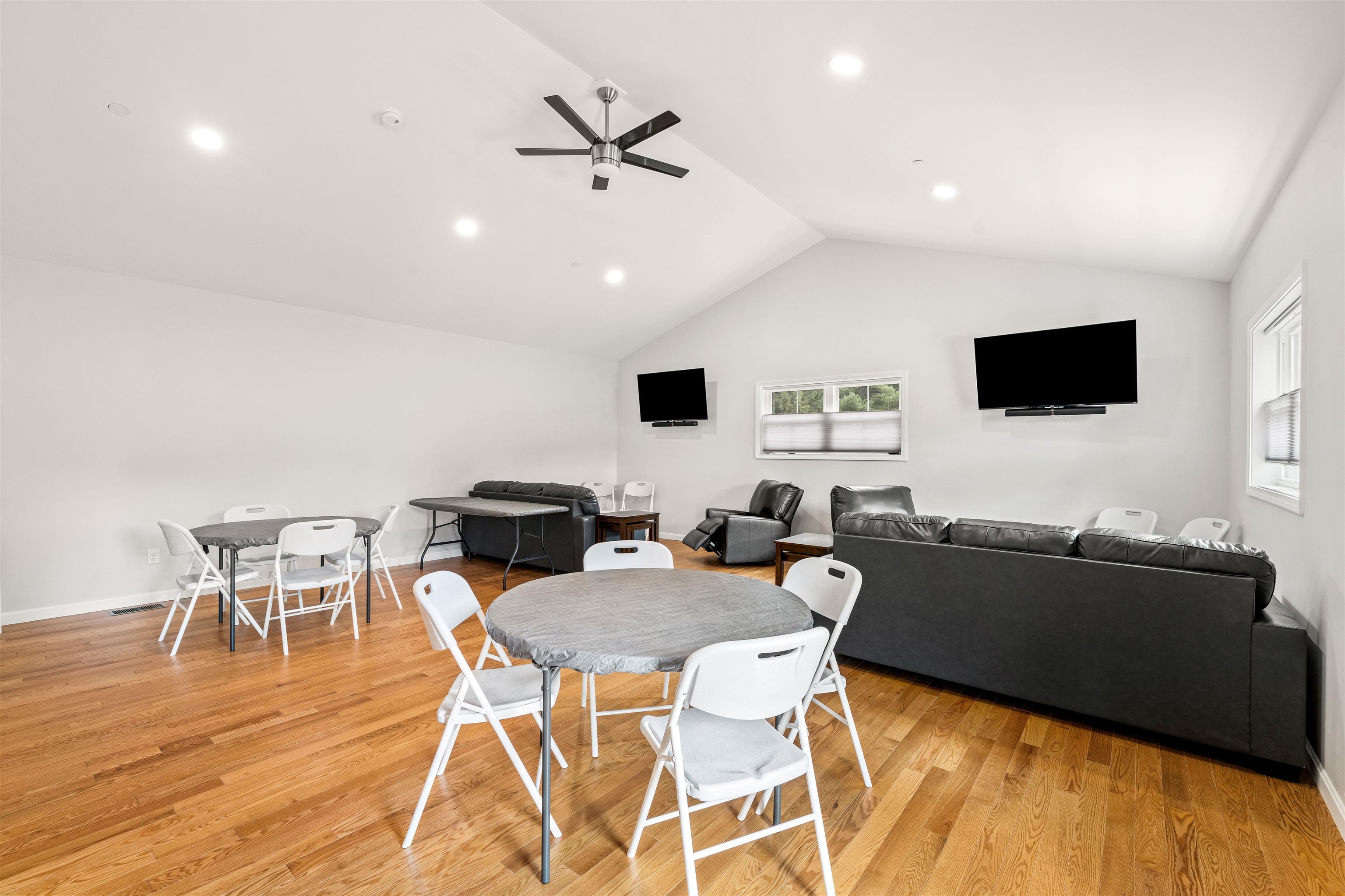 9 Venus Way Property Photo 33