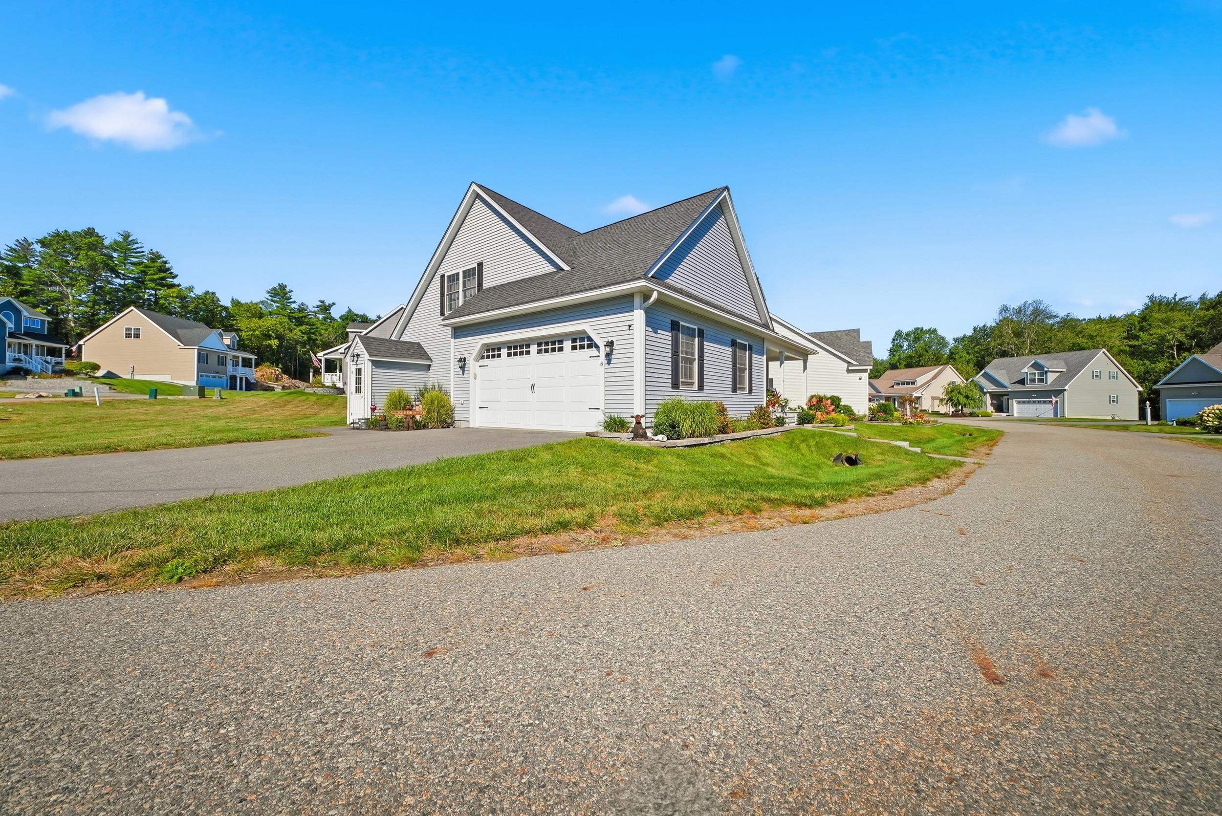 8 Bent Grass Circle Property Photo 4