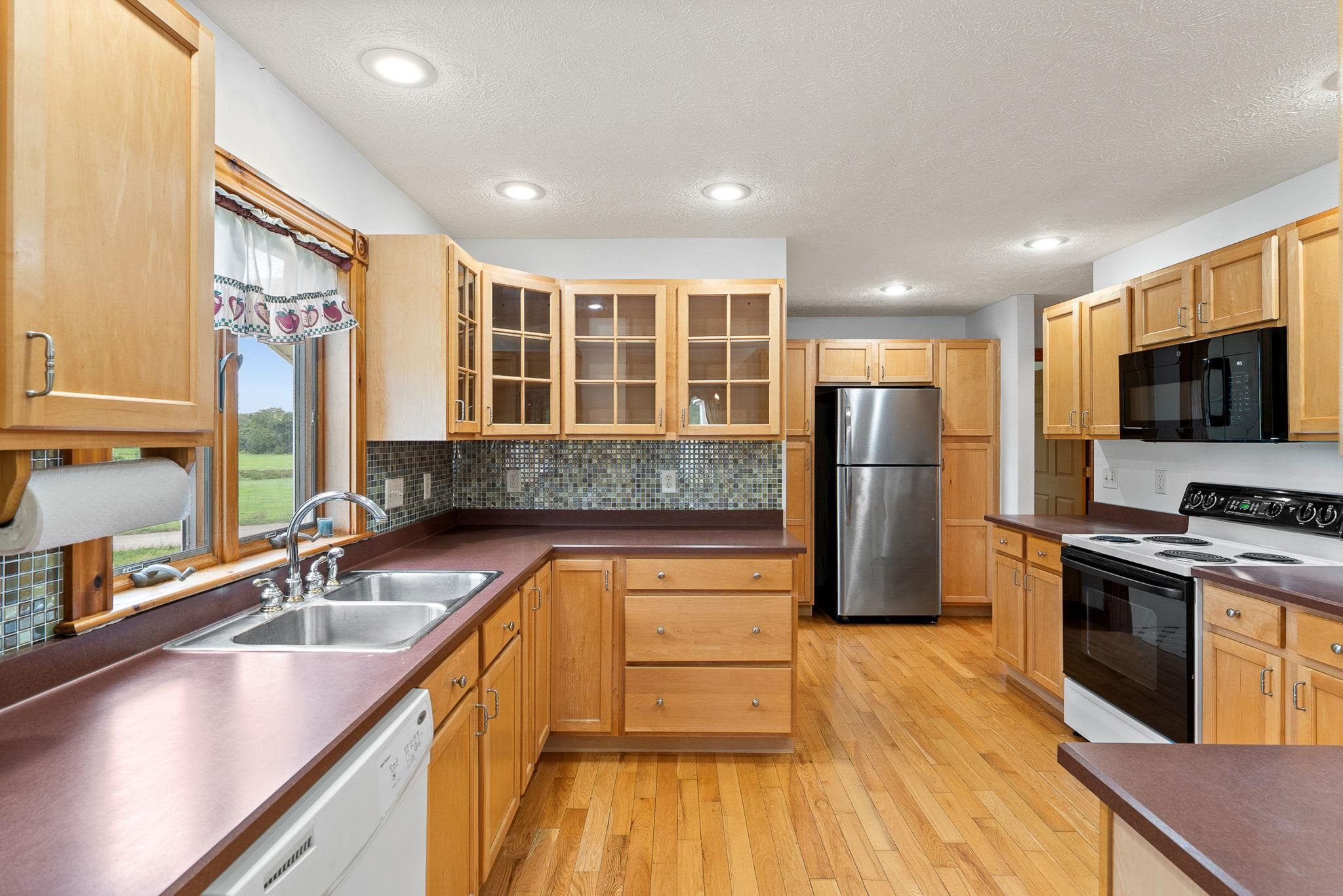 76 Paradee Road Property Photo 25