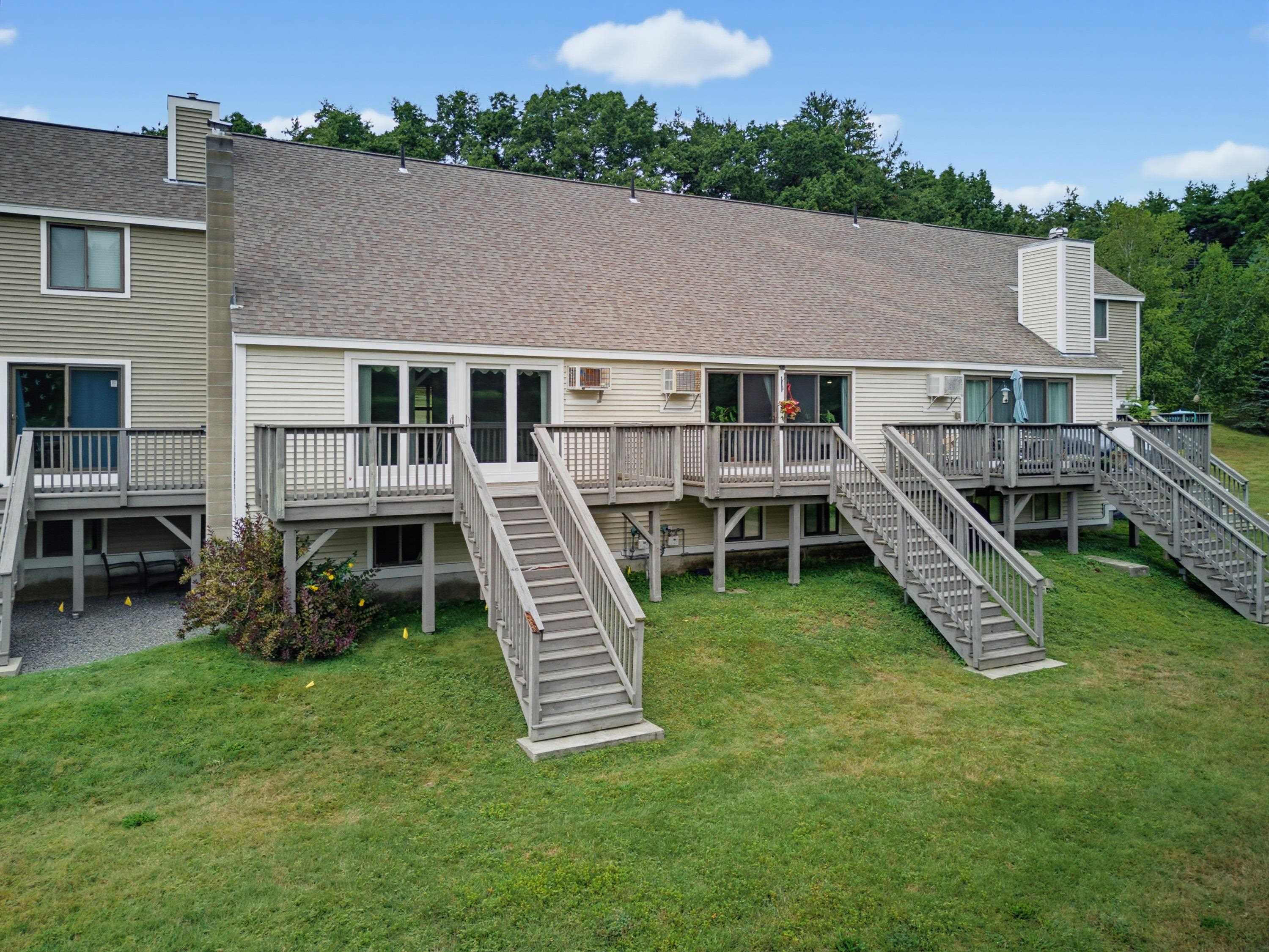 67 Old Nashua Road Property Photo 8