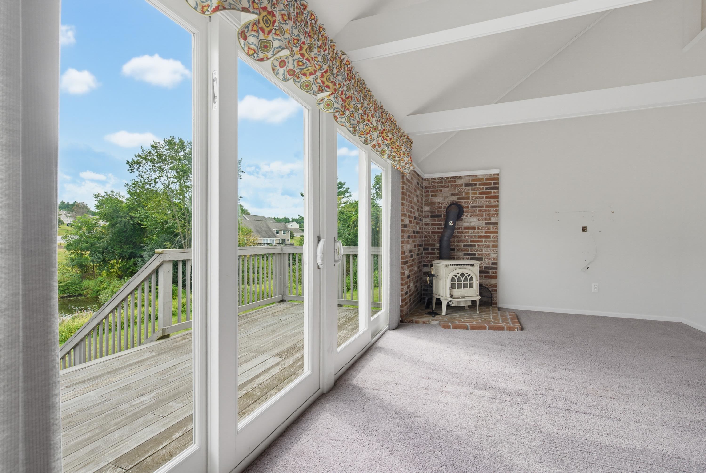 67 Old Nashua Road Property Photo 23