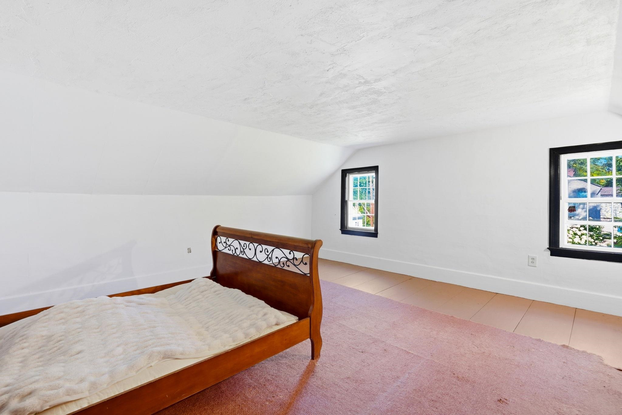 533 Sanborn Road Property Photo 23