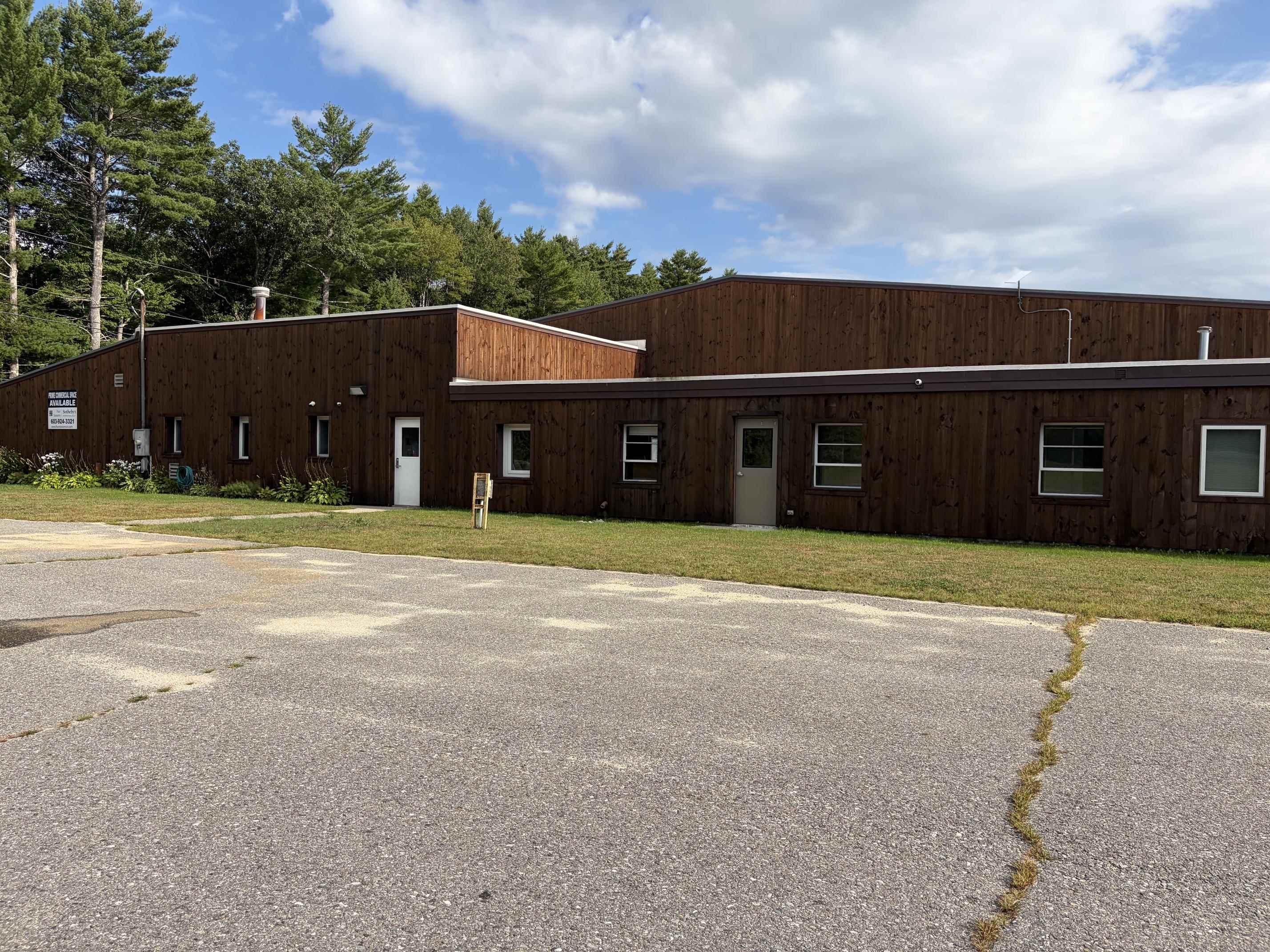 2300 2nd Nh Turnpike Property Photo 1