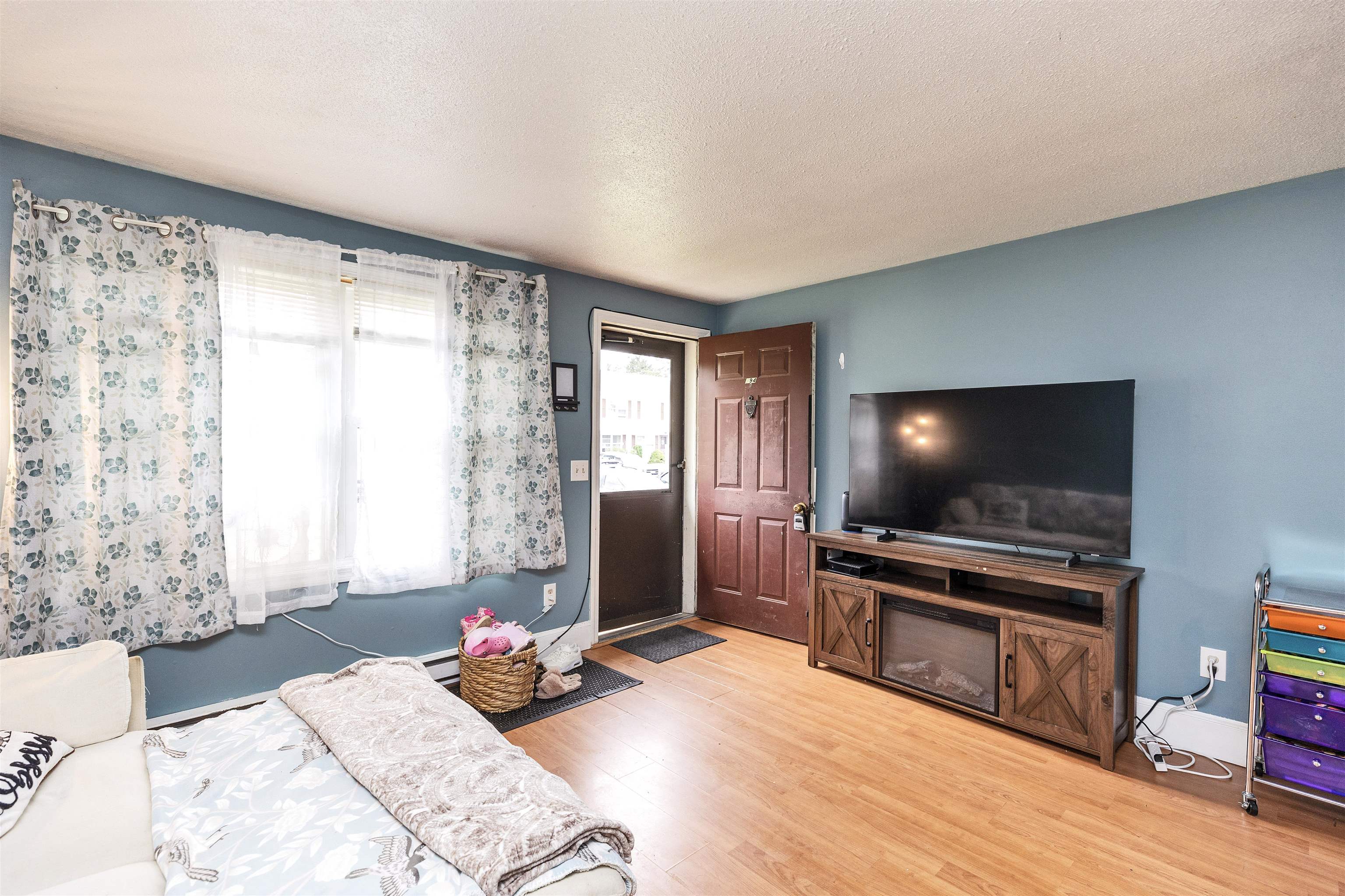 794 Court Street Property Photo 8