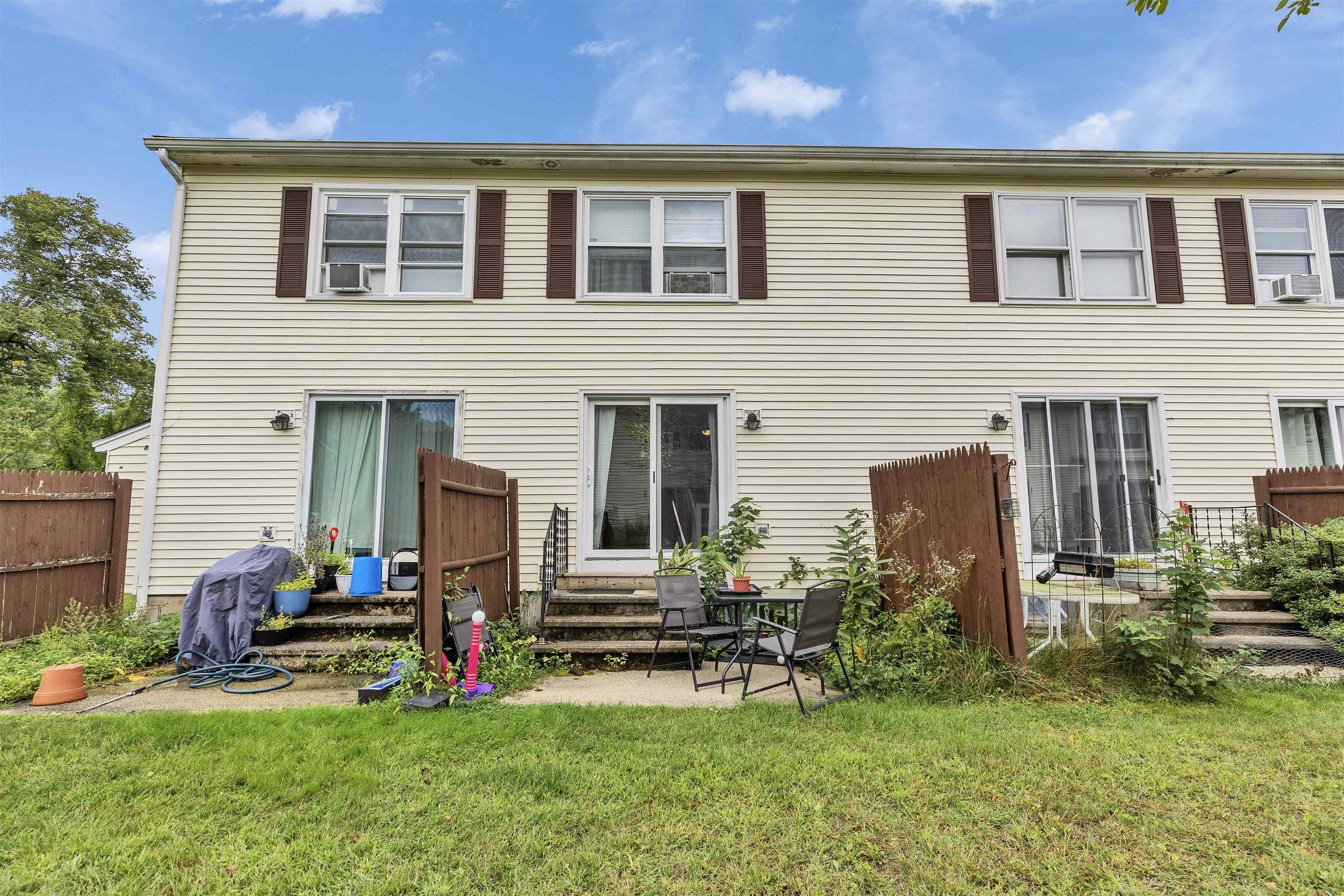 794 Court Street Property Photo 14